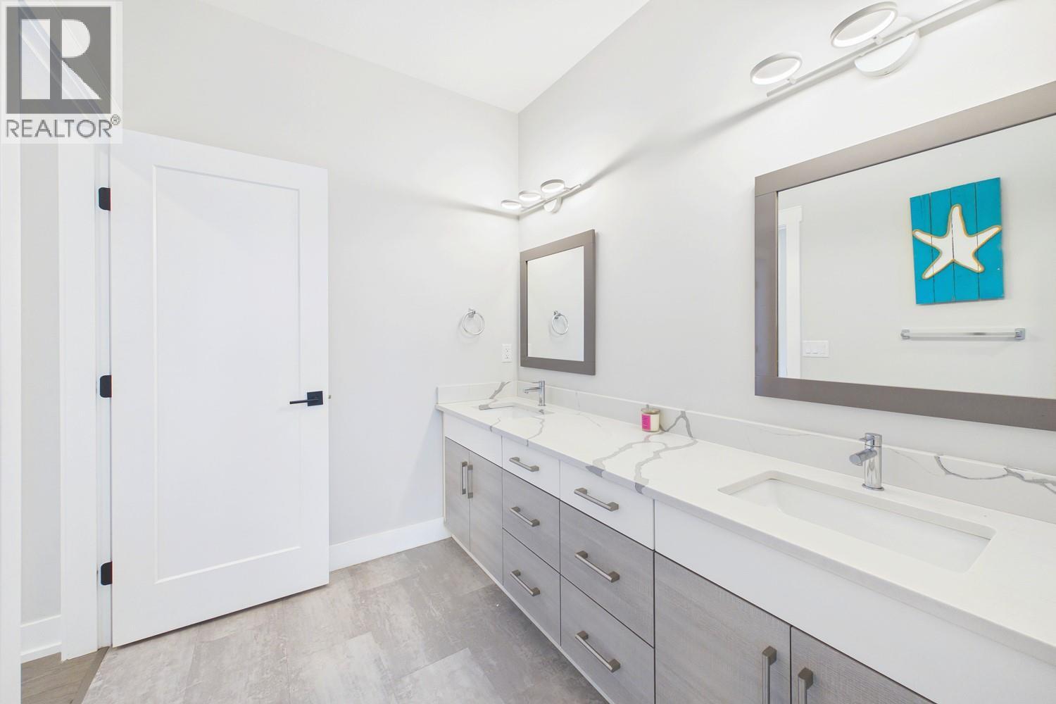 439 Redtail Court