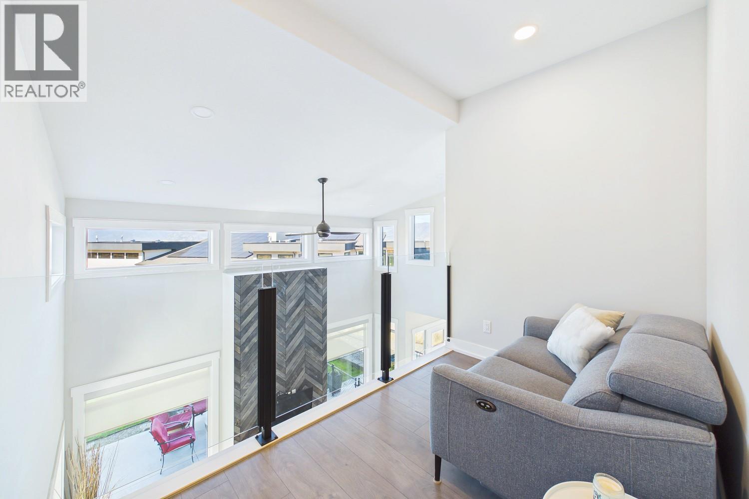 439 Redtail Court