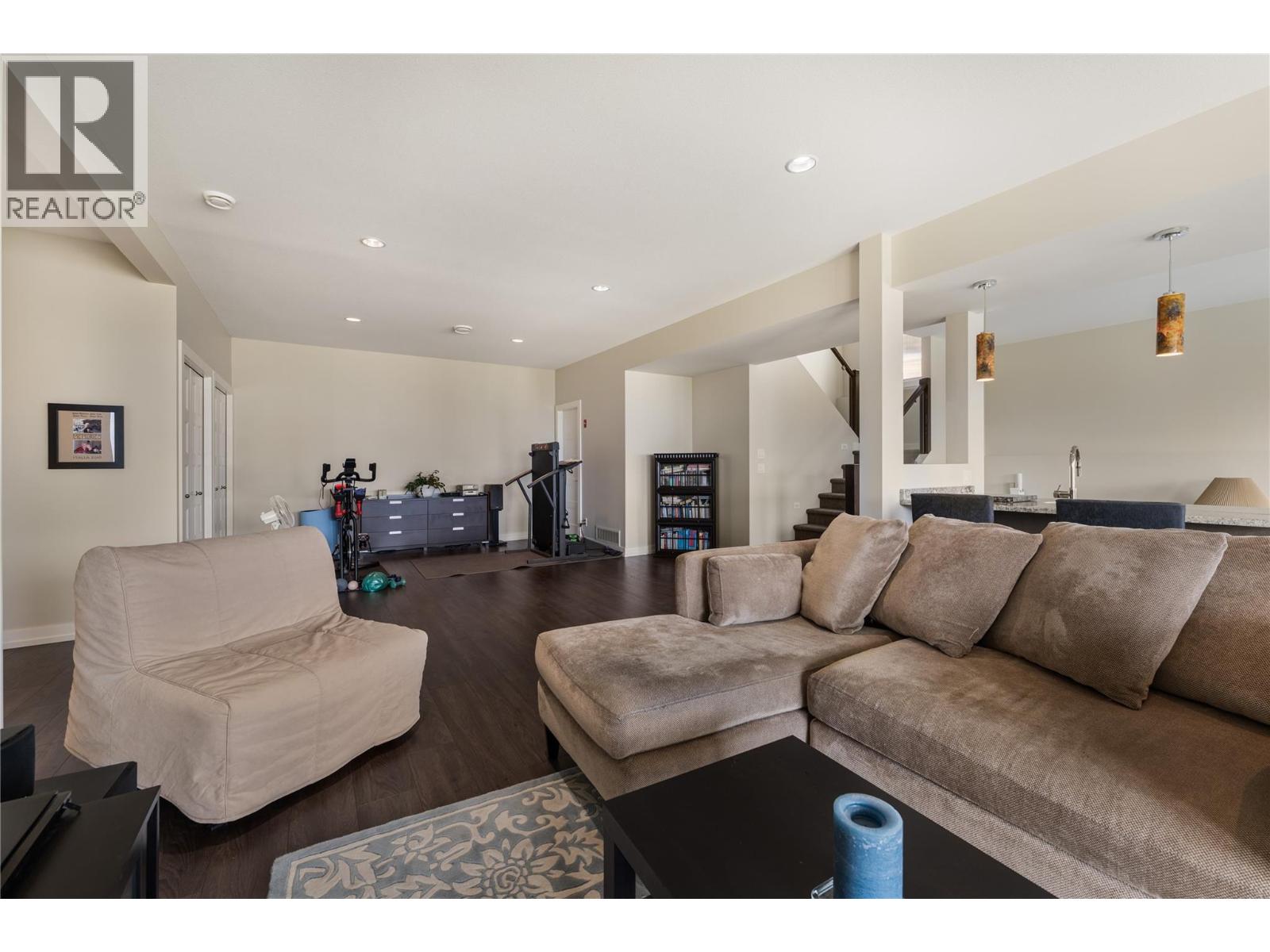 13464 Lake Hill Drive