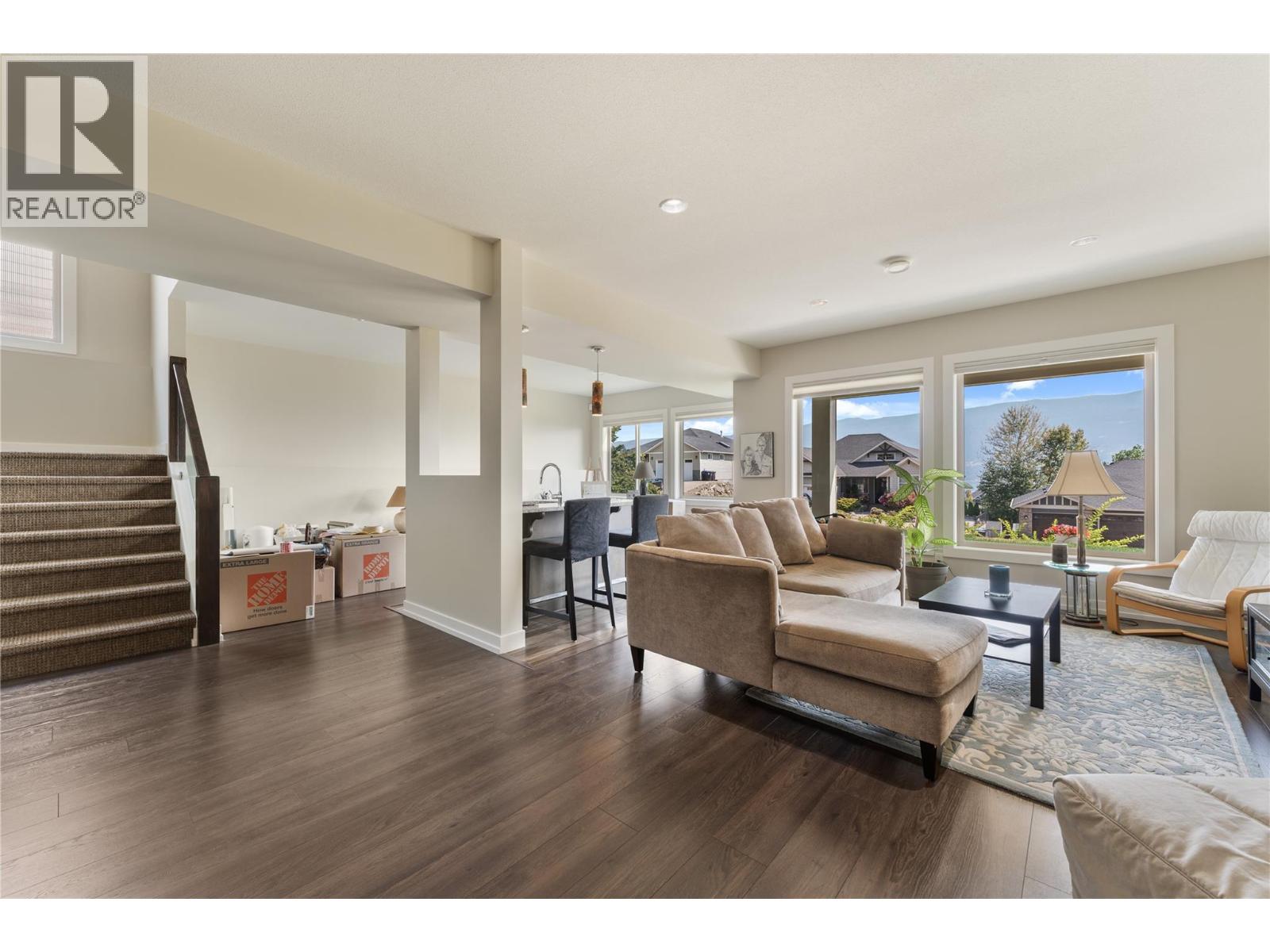 13464 Lake Hill Drive