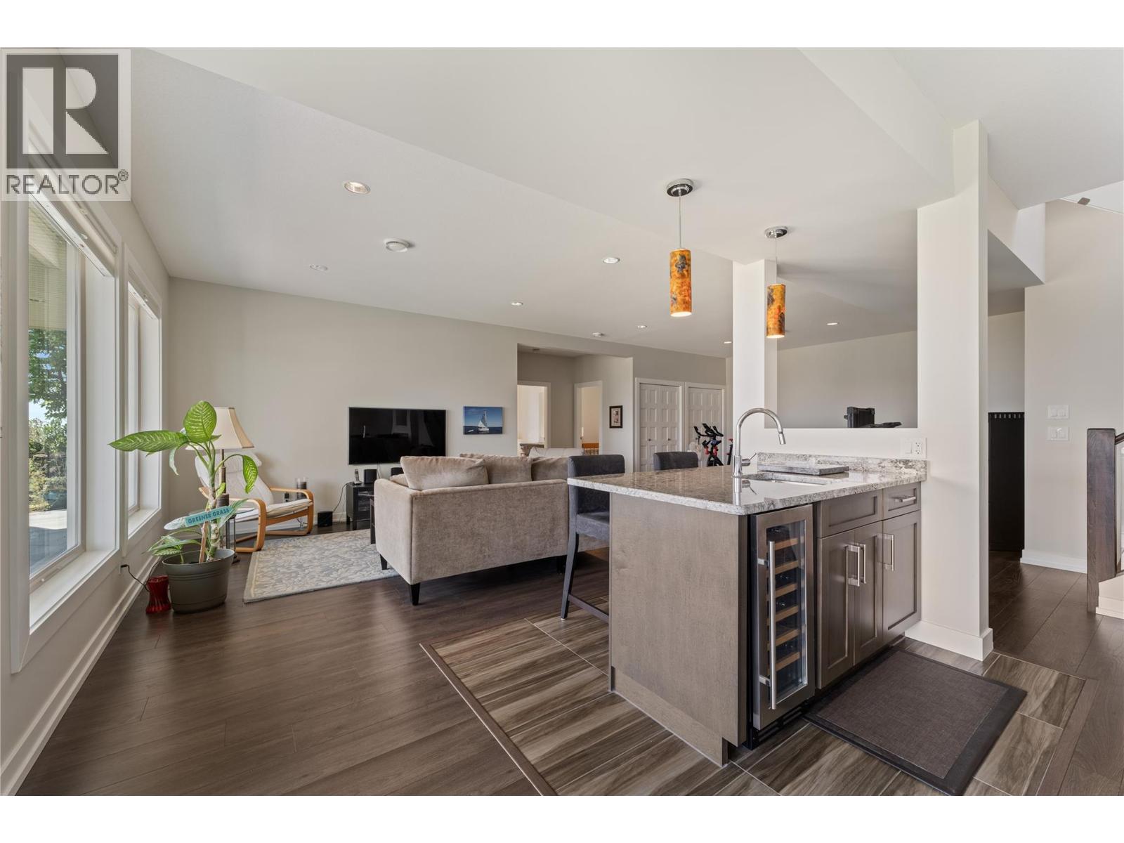 13464 Lake Hill Drive