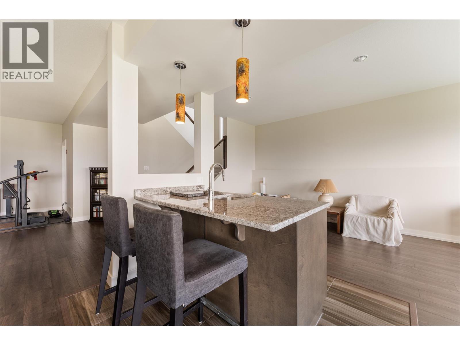 13464 Lake Hill Drive