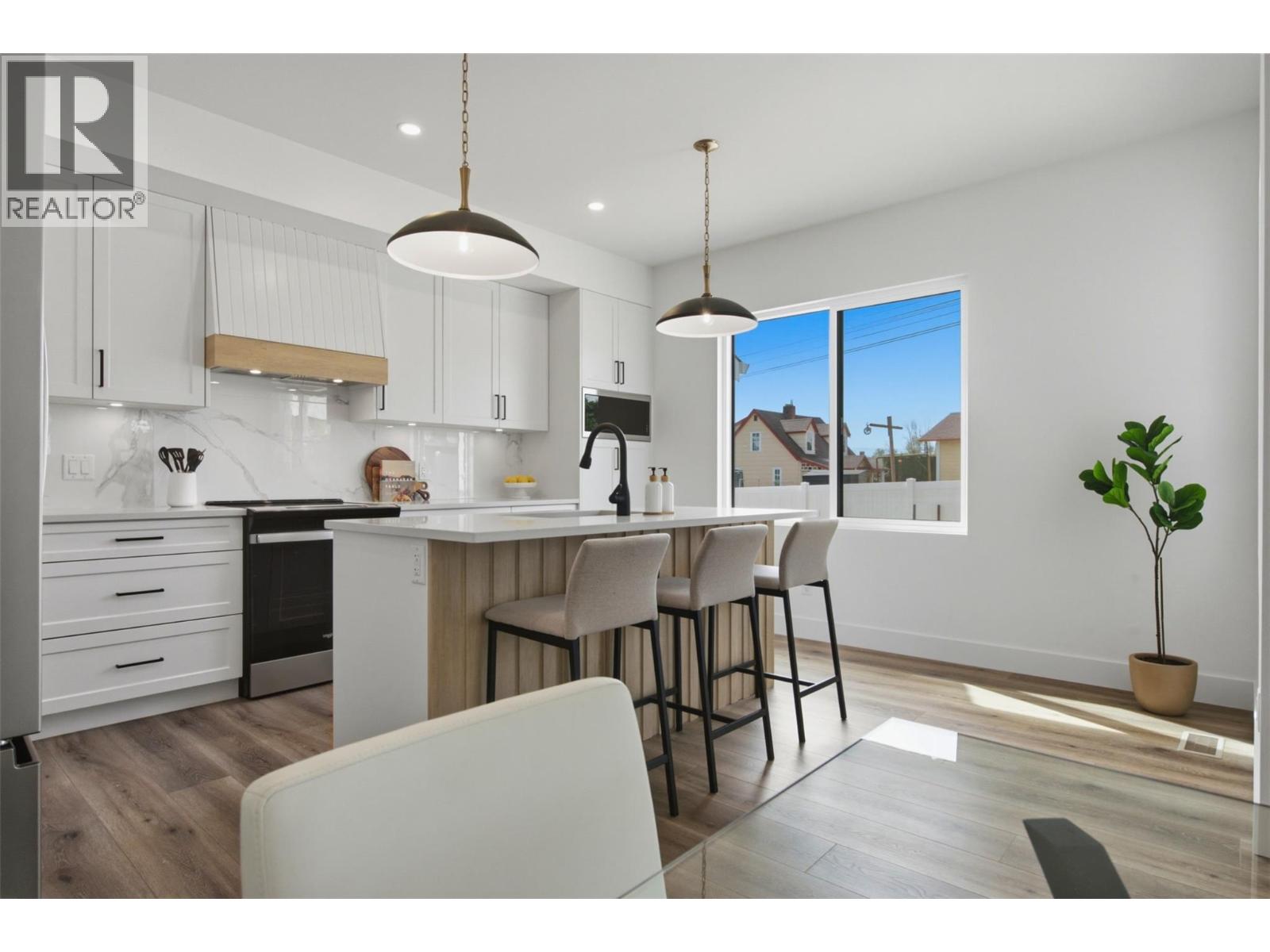 11565 Okanagan Centre Road E Unit# 8