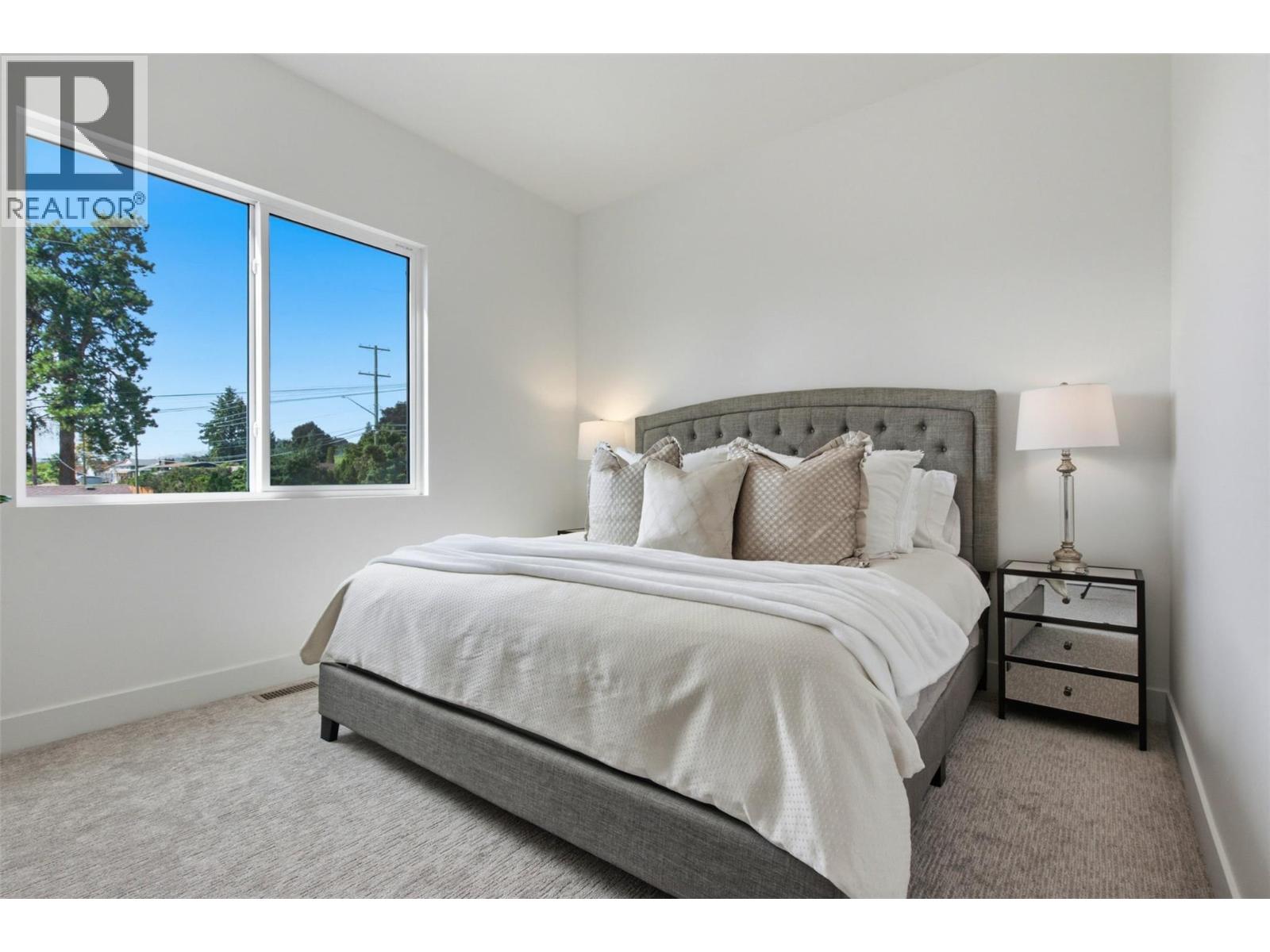 11565 Okanagan Centre Road E Unit# 8