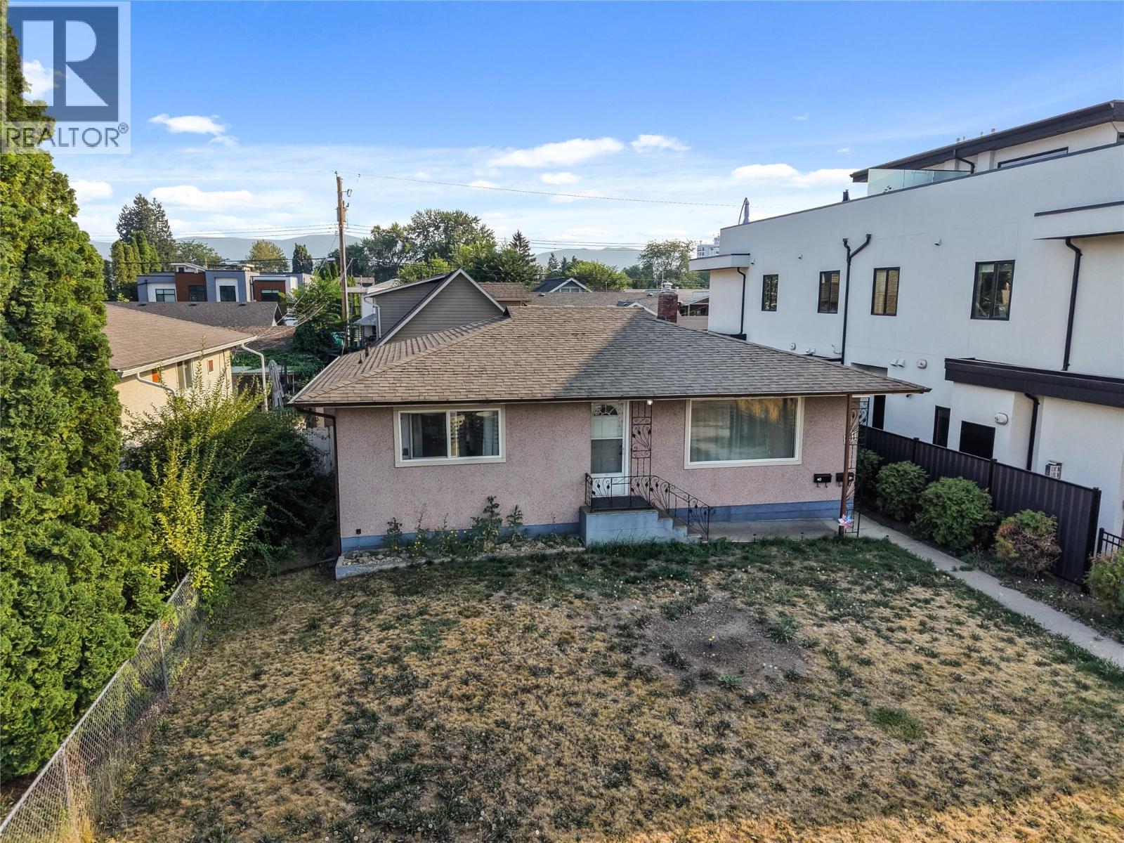 811 Martin Avenue