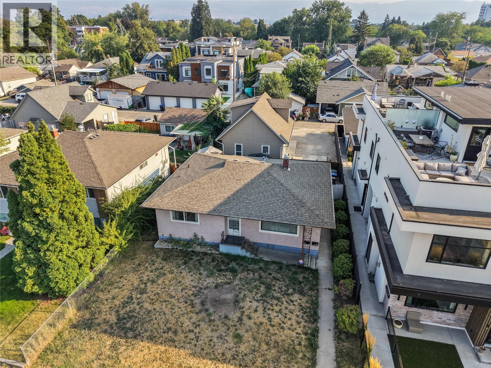 811 Martin Avenue