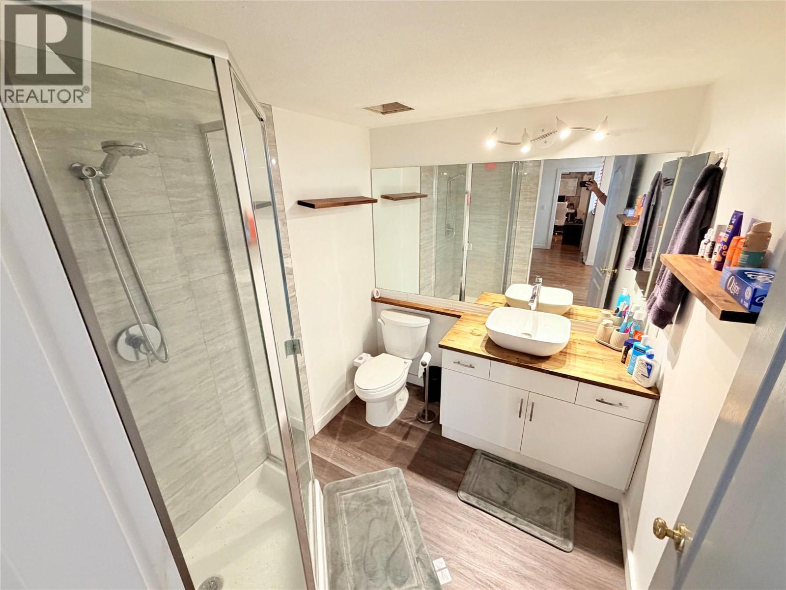 709 Houghton Road Unit# 114