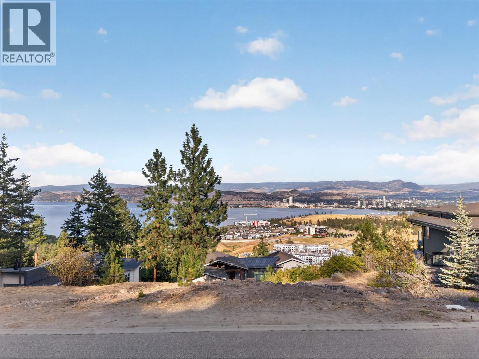 1767 Scott Crescent