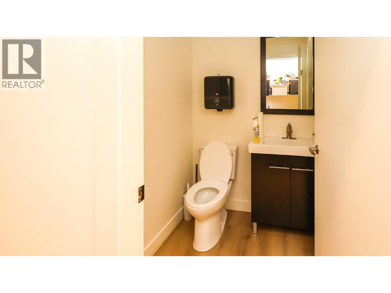 470 Neave Court Unit# 104