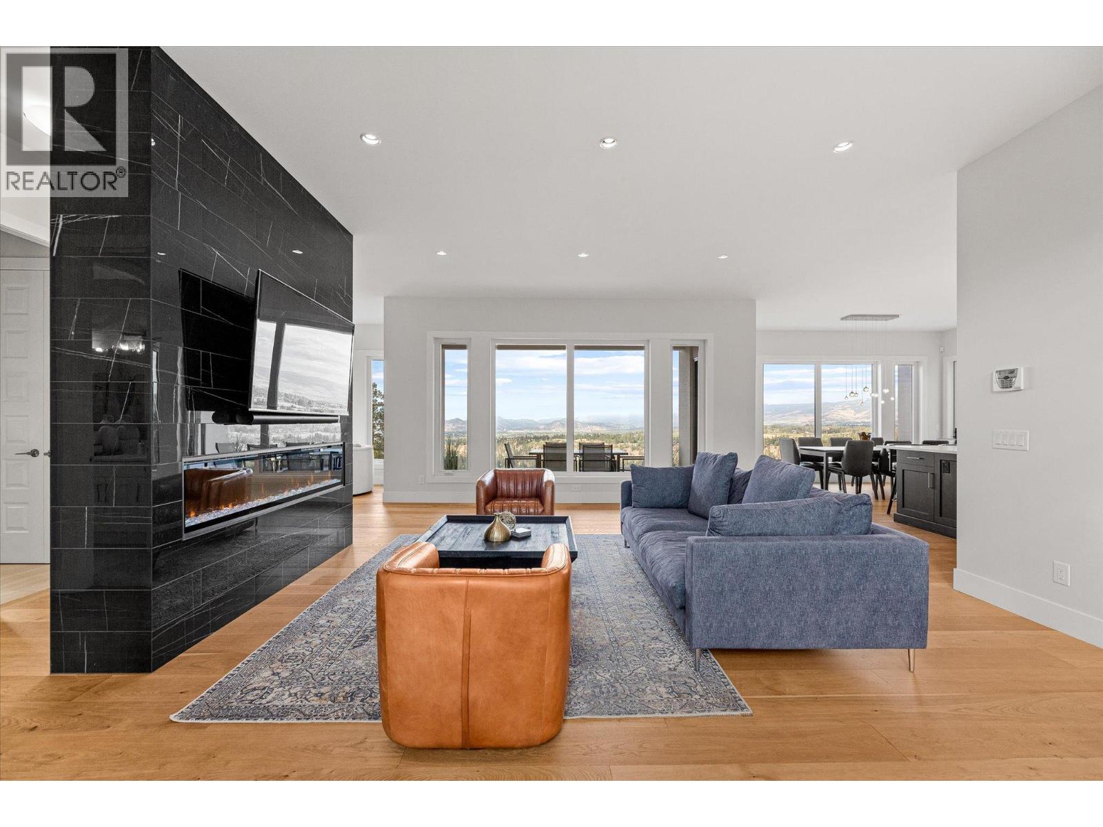 980 Ledgeview Court