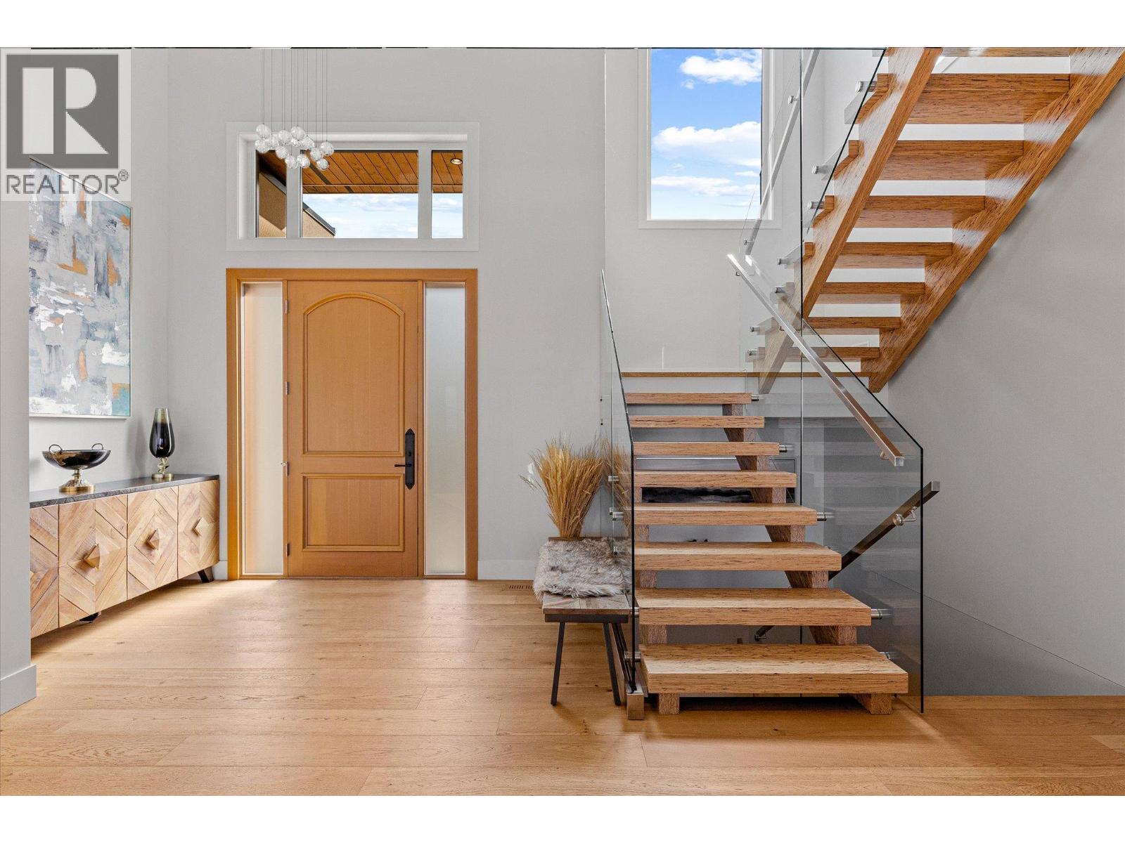 980 Ledgeview Court