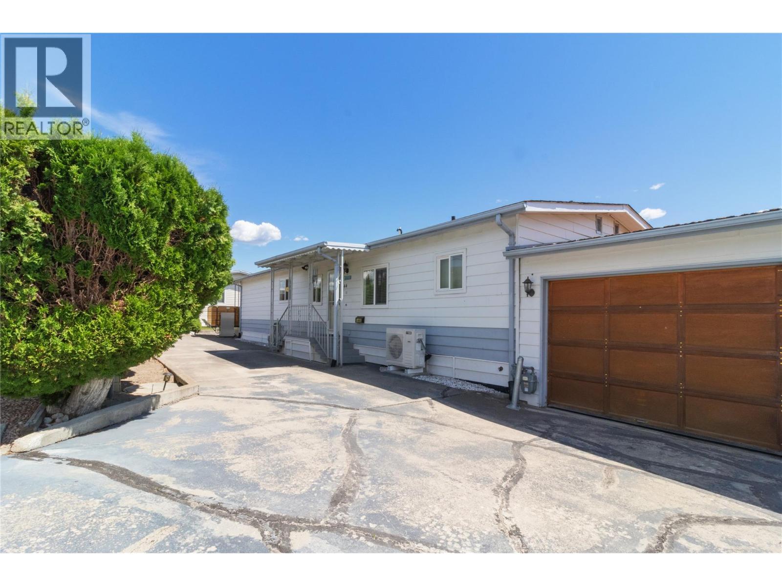2098 Boucherie Road Unit# 44