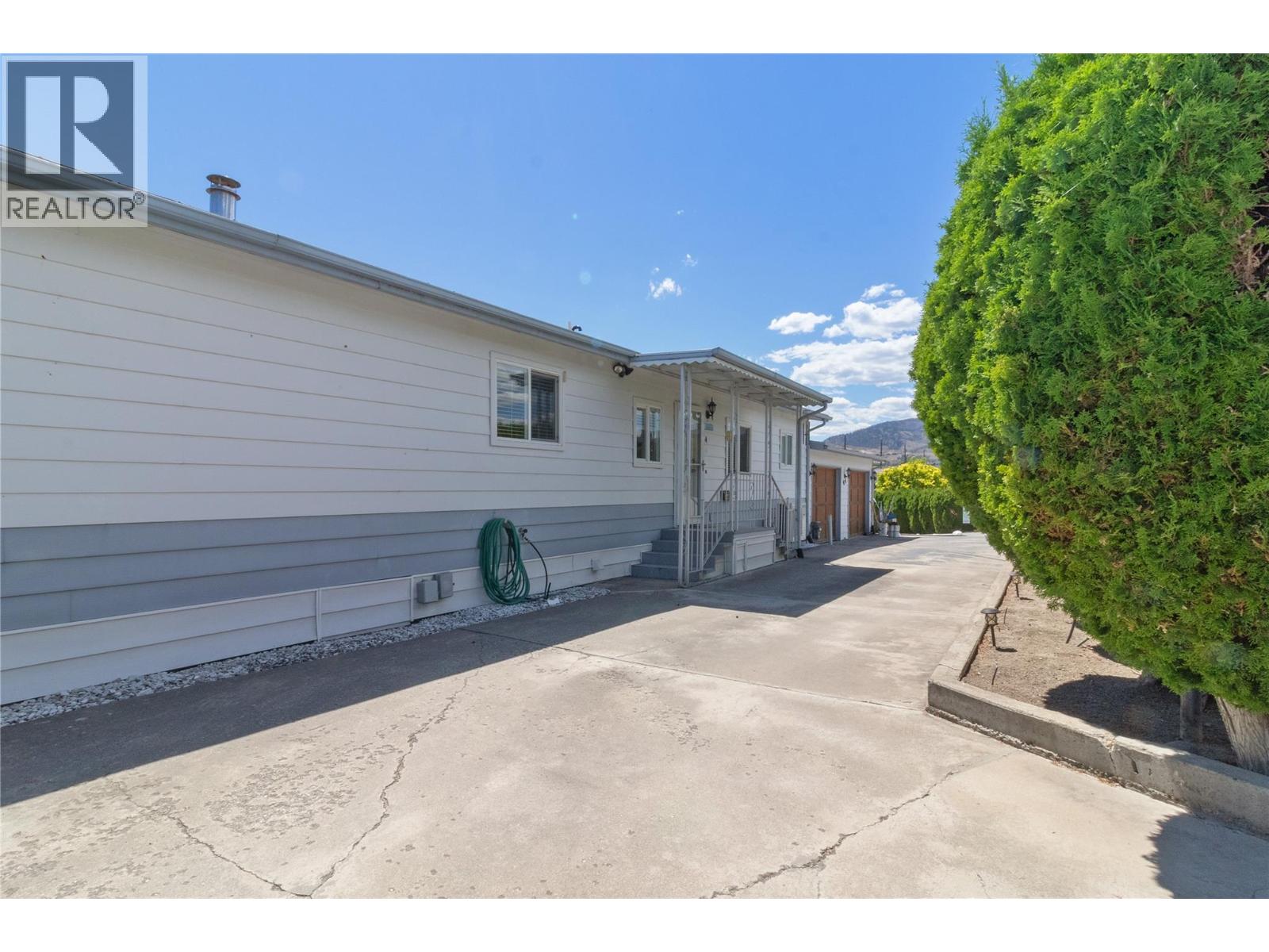 2098 Boucherie Road Unit# 44