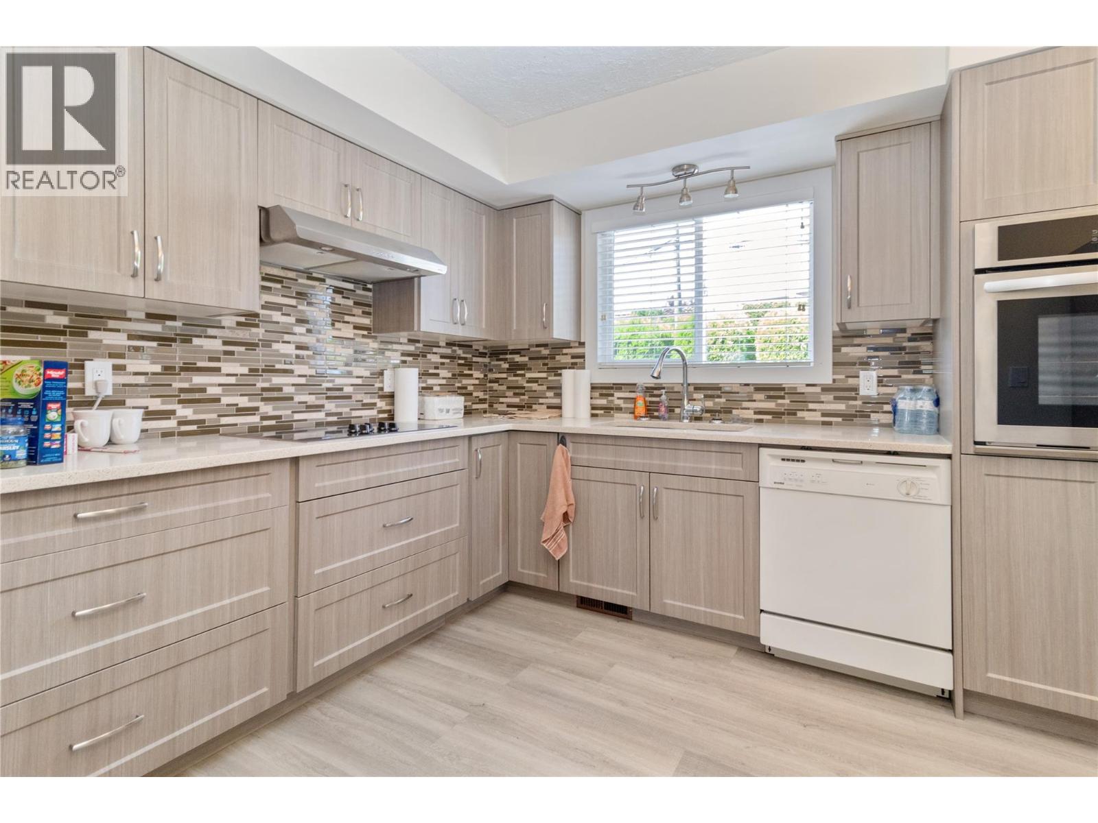 2098 Boucherie Road Unit# 44