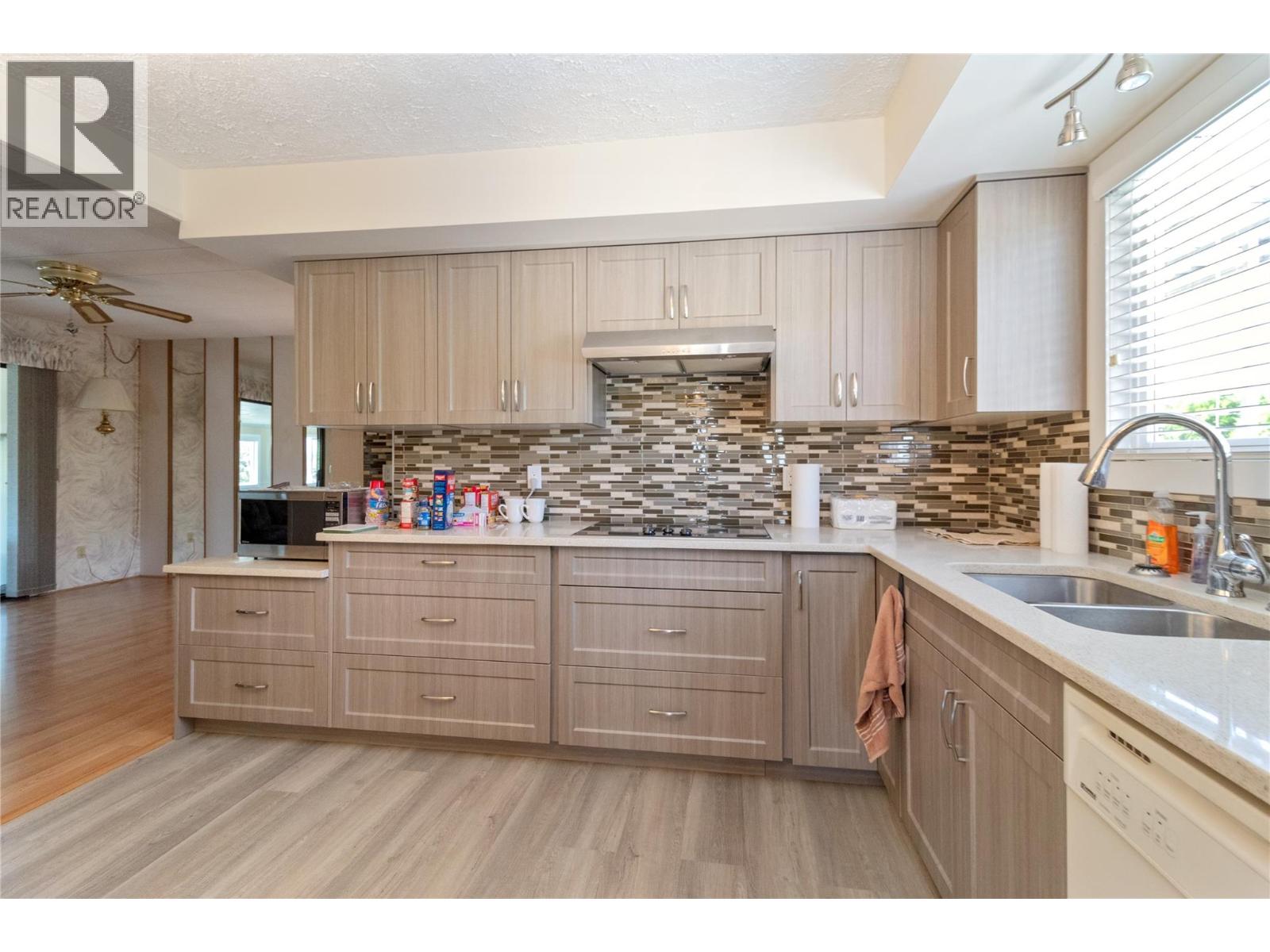 2098 Boucherie Road Unit# 44