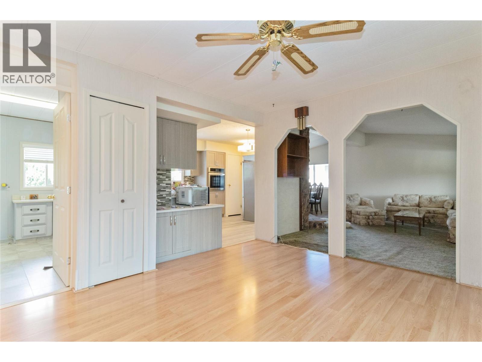 2098 Boucherie Road Unit# 44