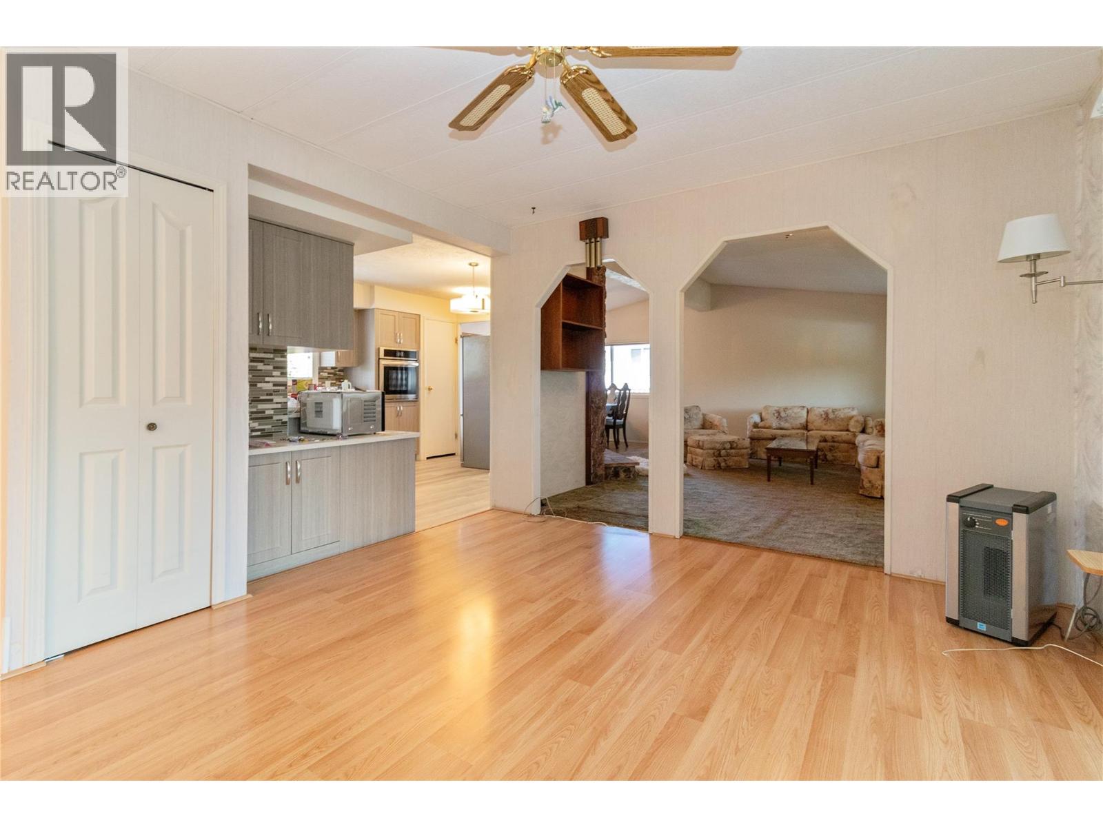 2098 Boucherie Road Unit# 44