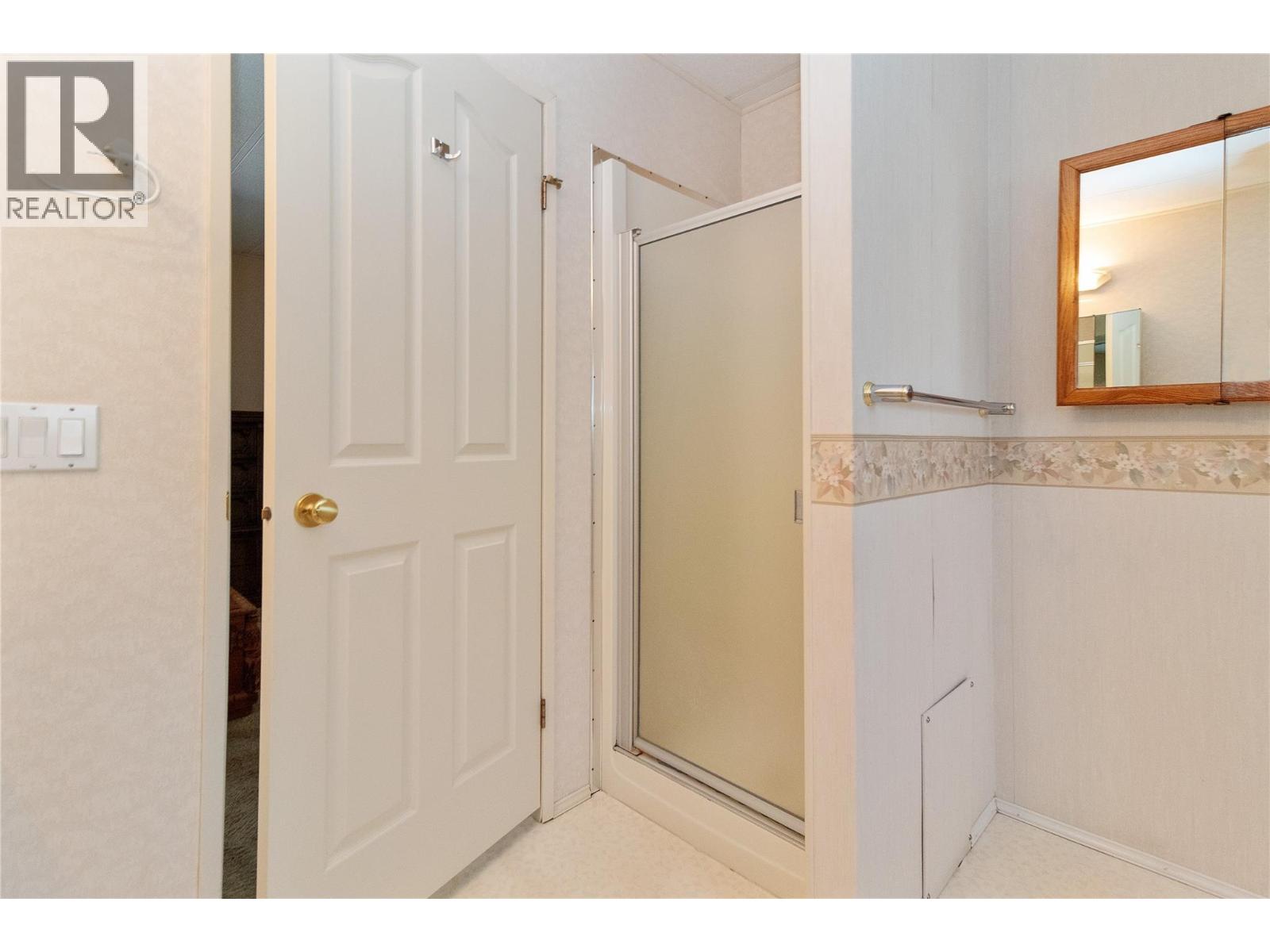 2098 Boucherie Road Unit# 44