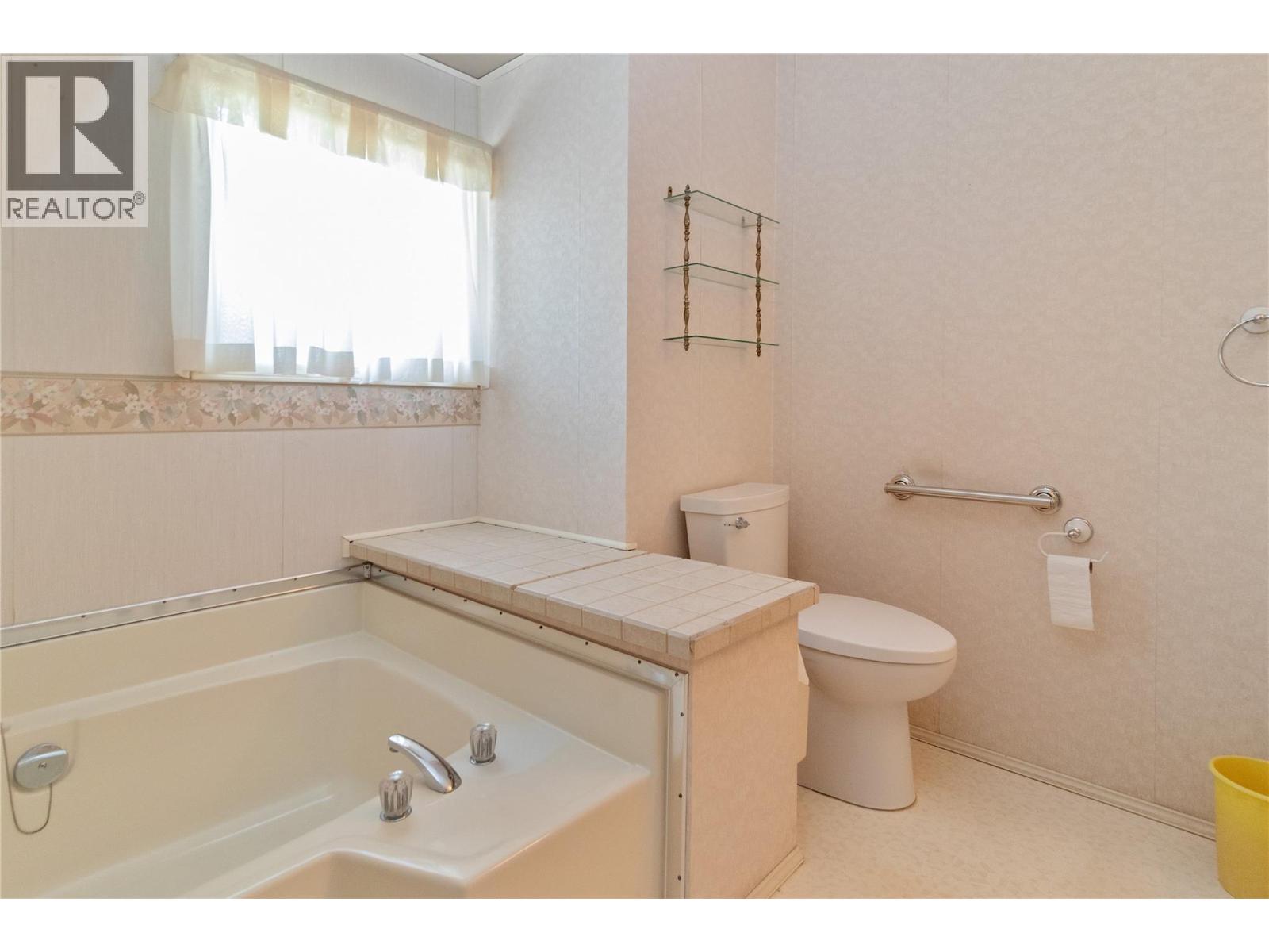 2098 Boucherie Road Unit# 44