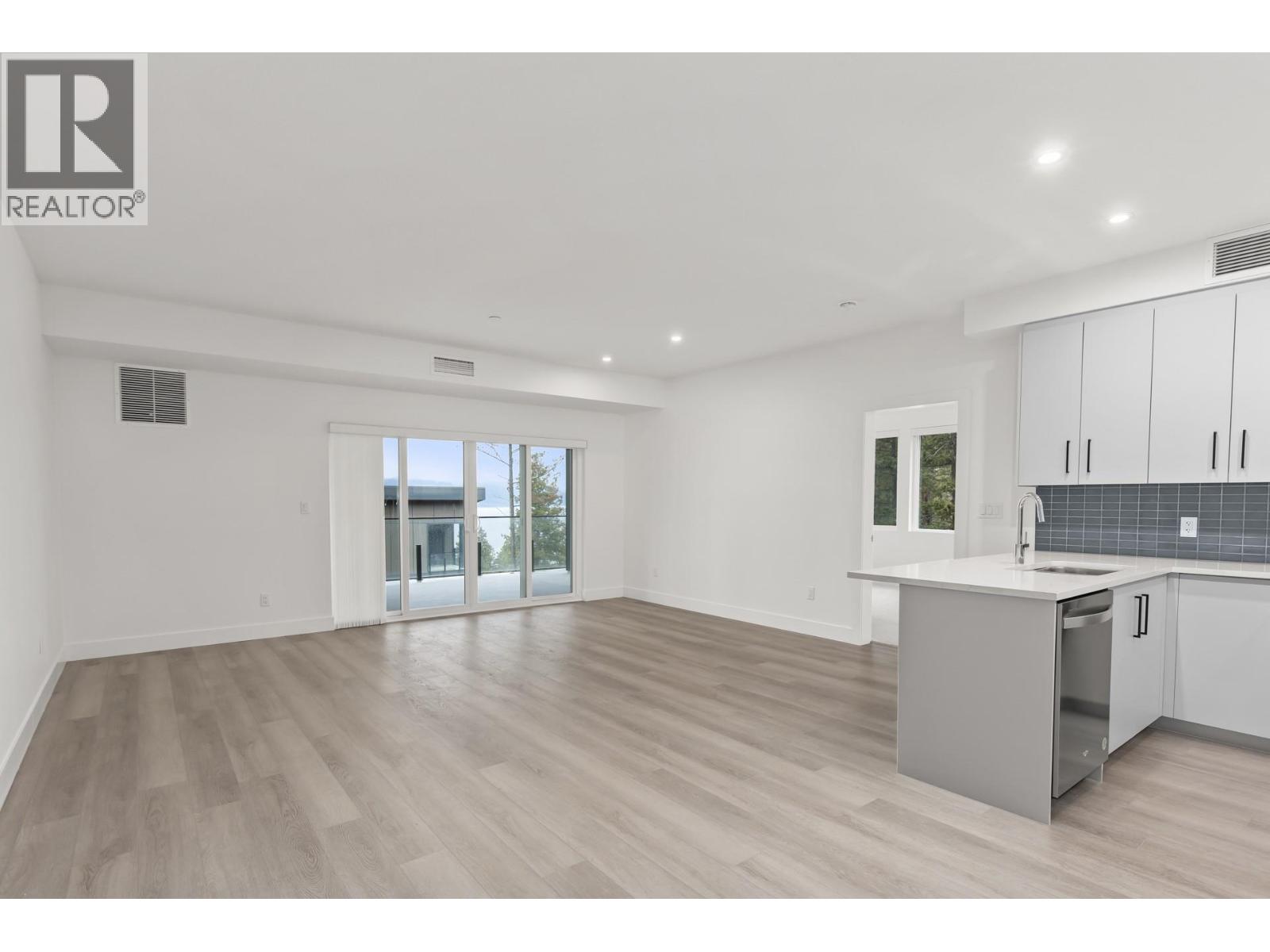 3434 McKinley Beach Drive Unit# 209
