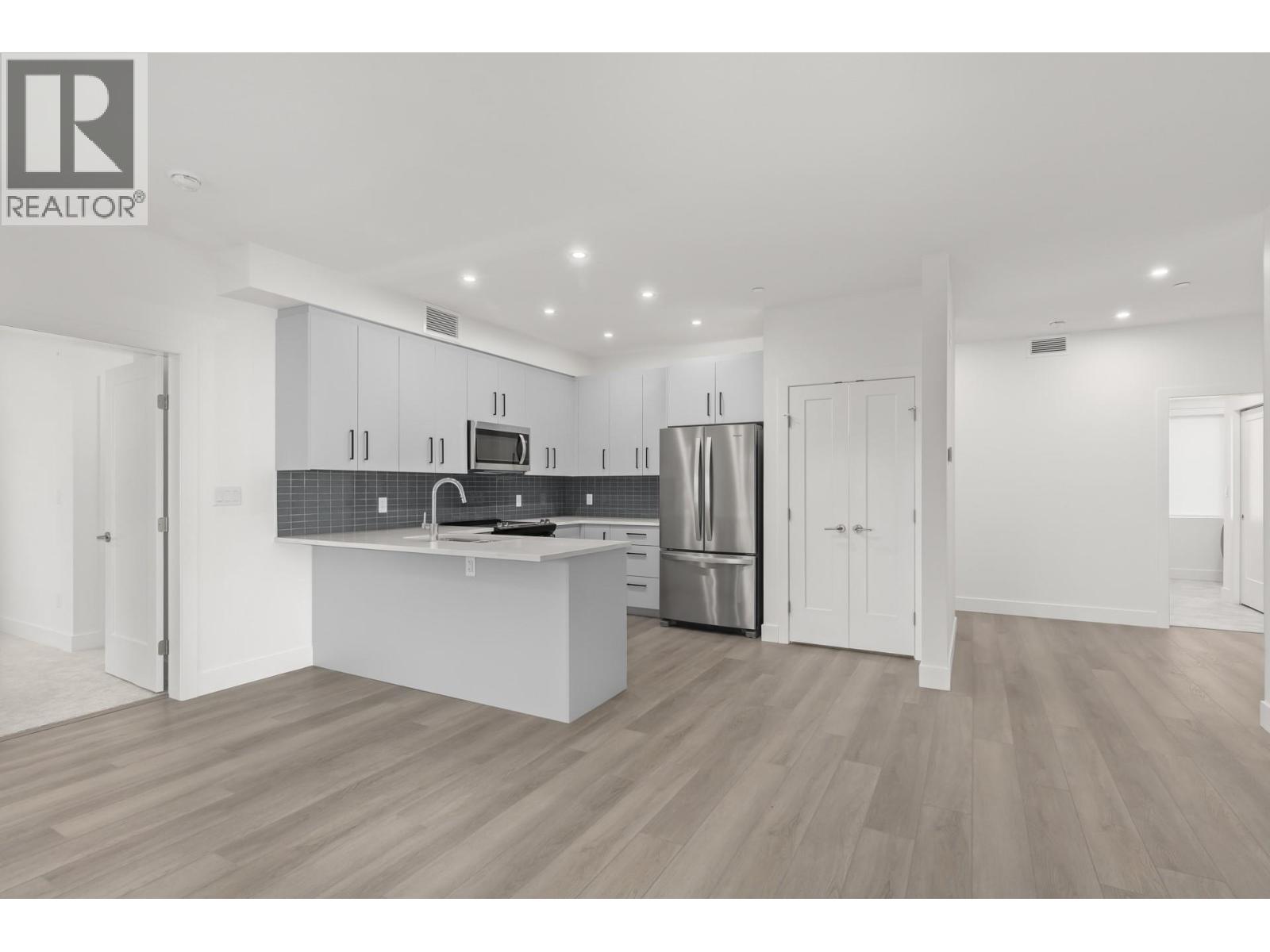 3434 McKinley Beach Drive Unit# 209