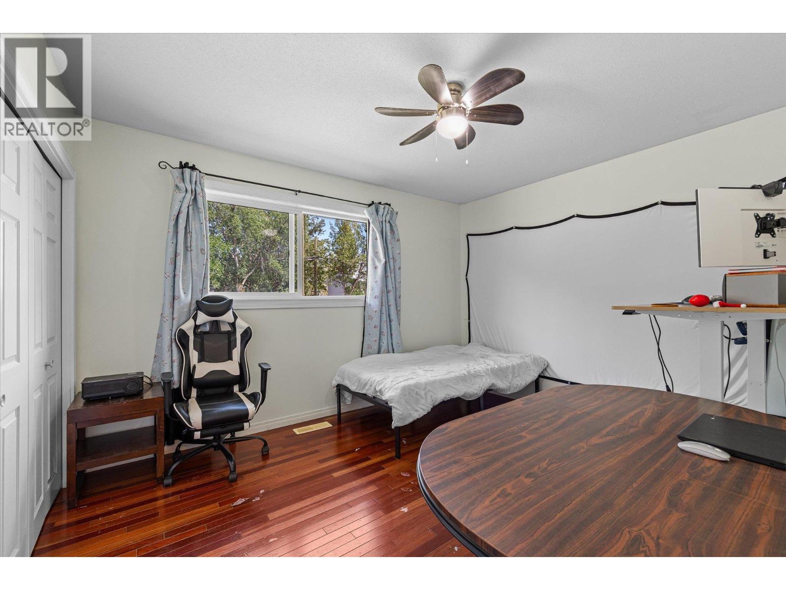 245 Holbrook Road W