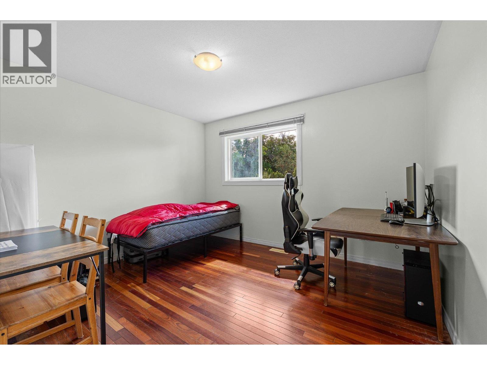 245 Holbrook Road W