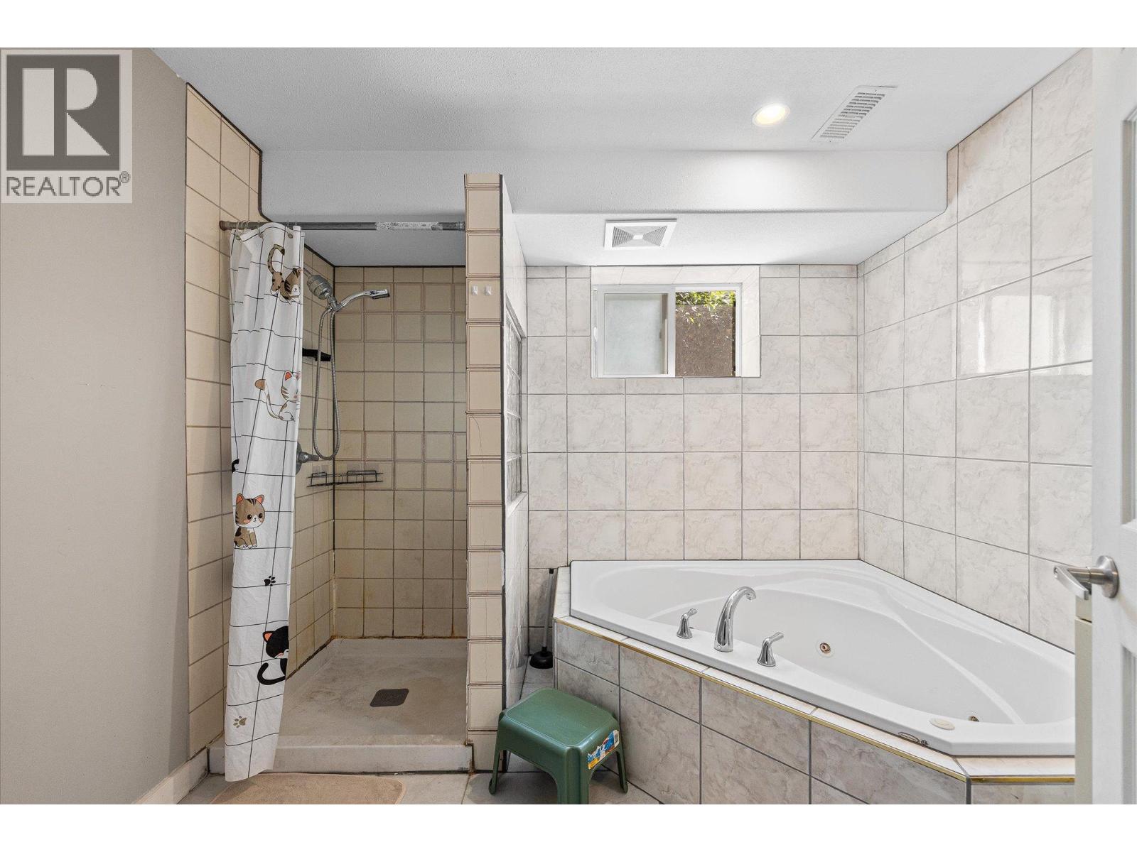 245 Holbrook Road W