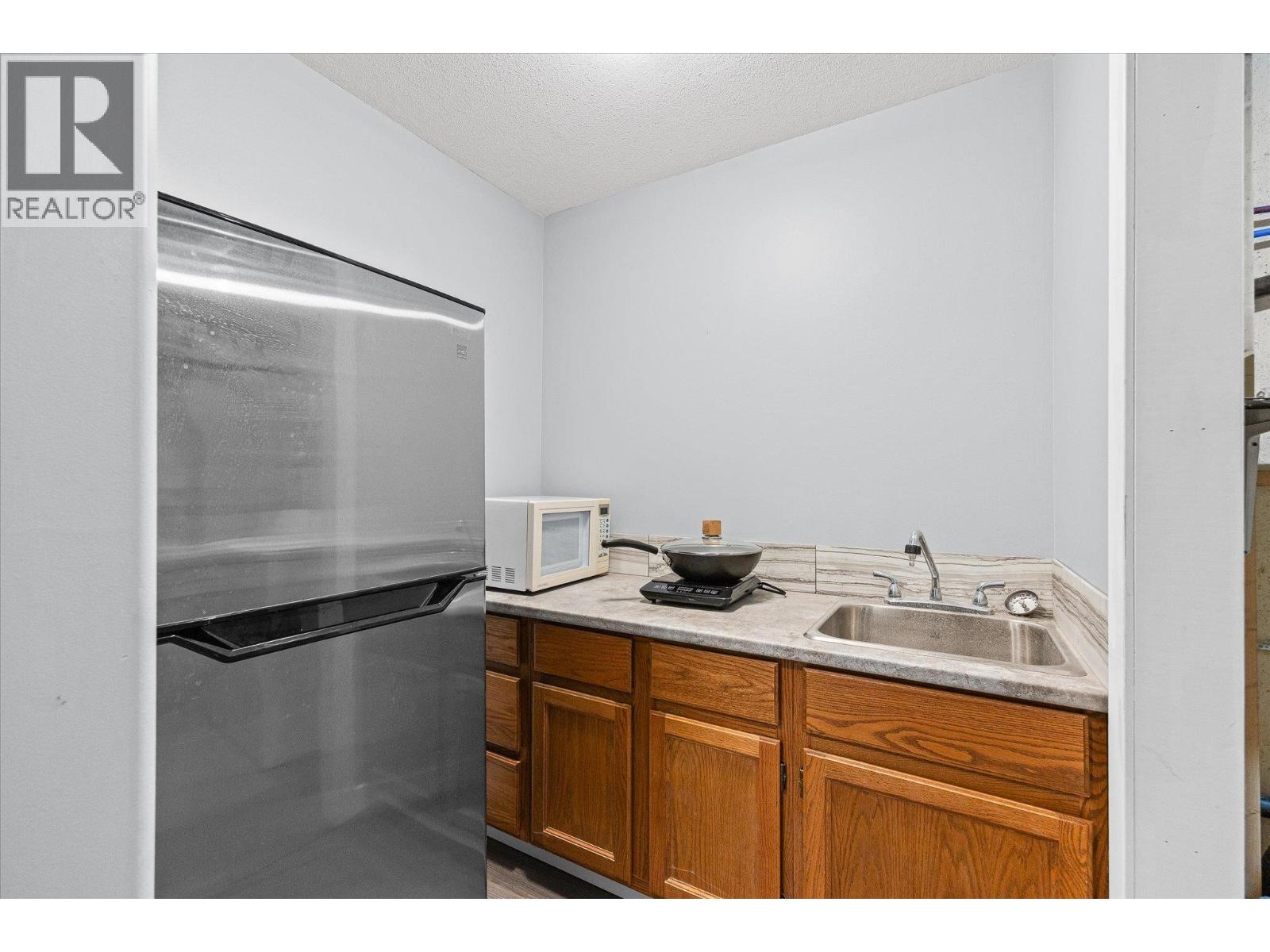 245 Holbrook Road W