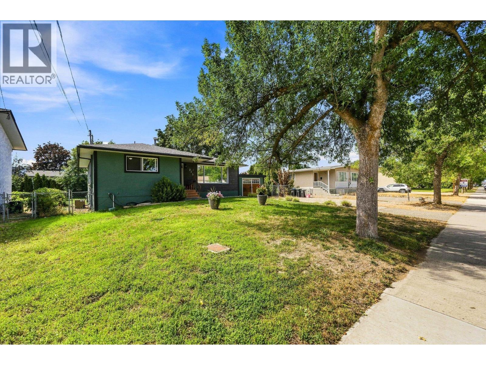245 Holbrook Road W
