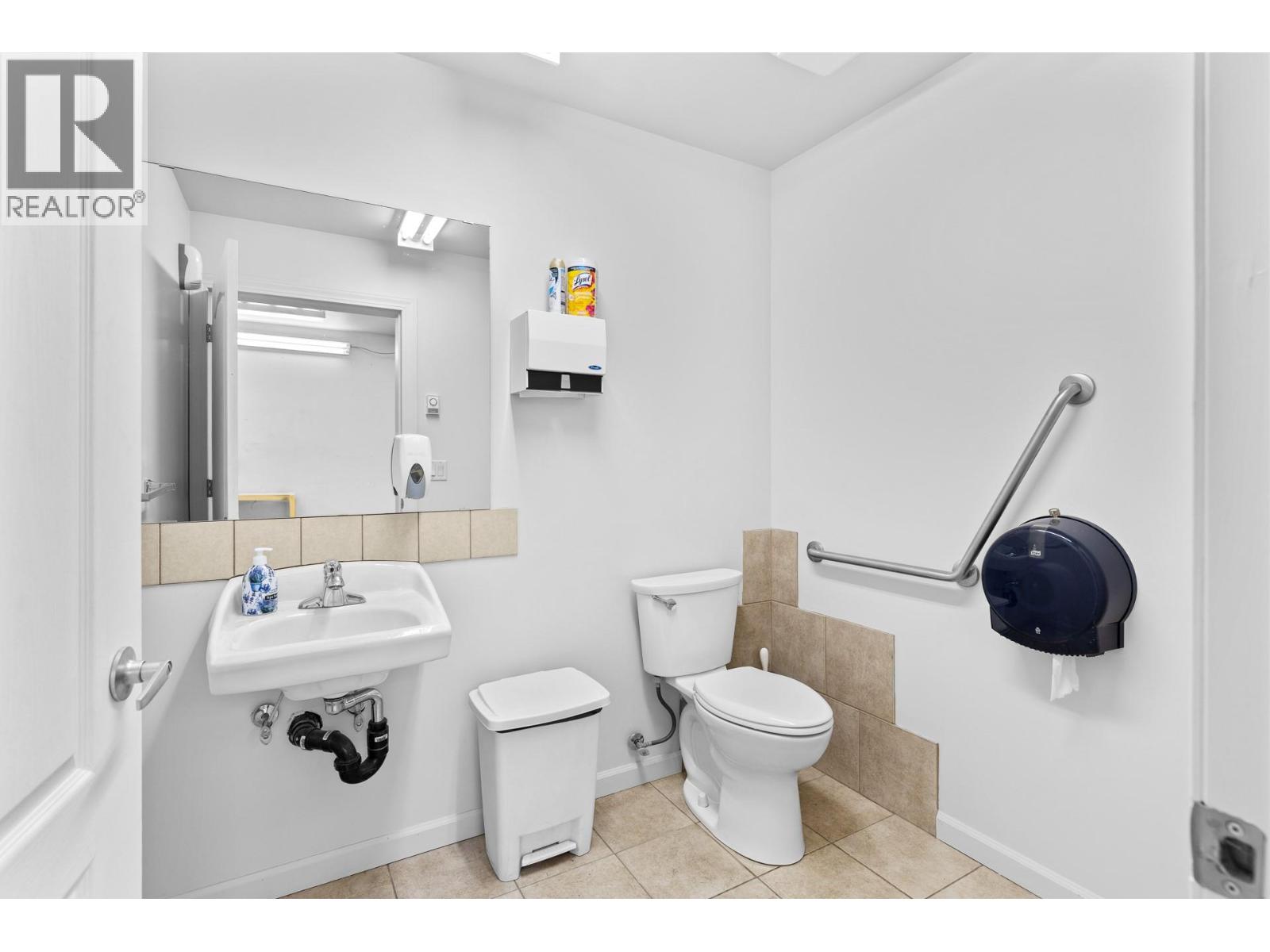 215 Neave Road Unit# 4A