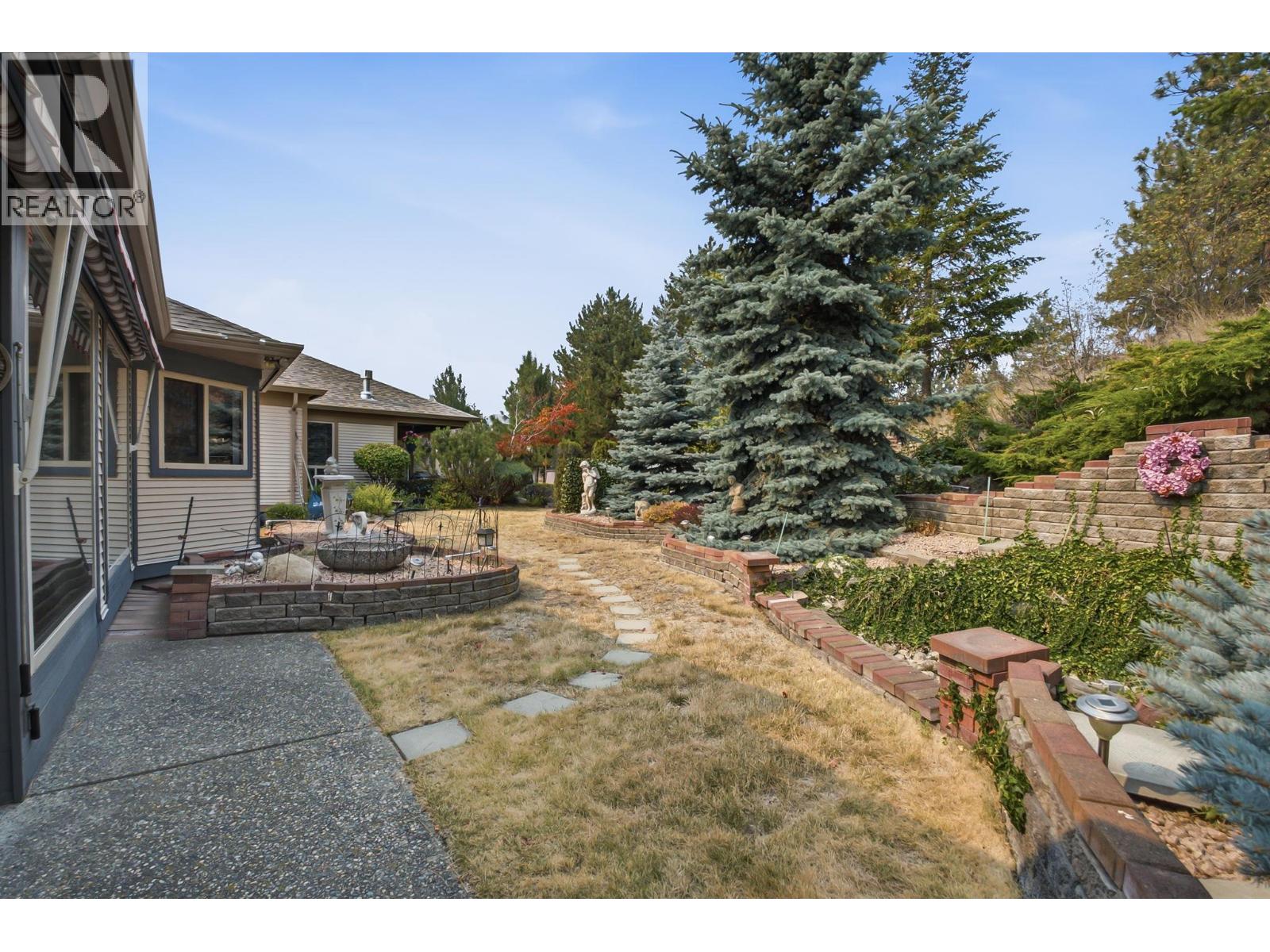 4074 Gellatly Road Unit# 156