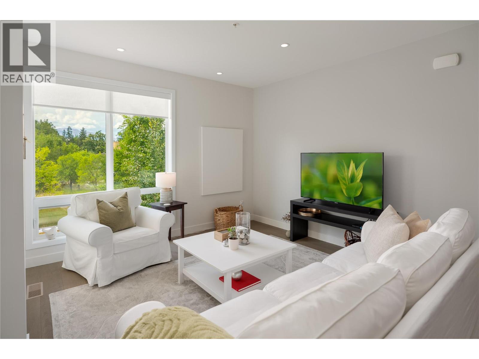 3719 WOODSDALE Road Unit# 17