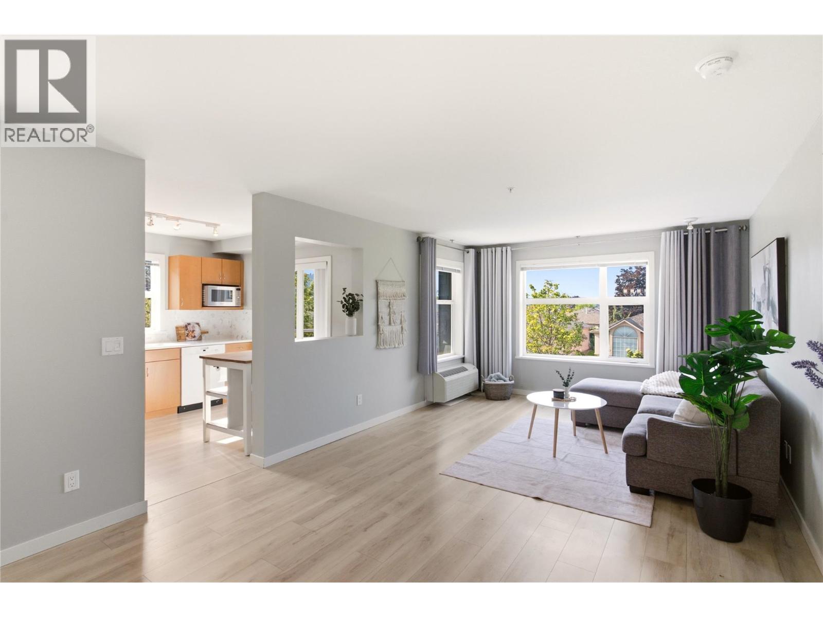 563 Yates Road Unit# 215