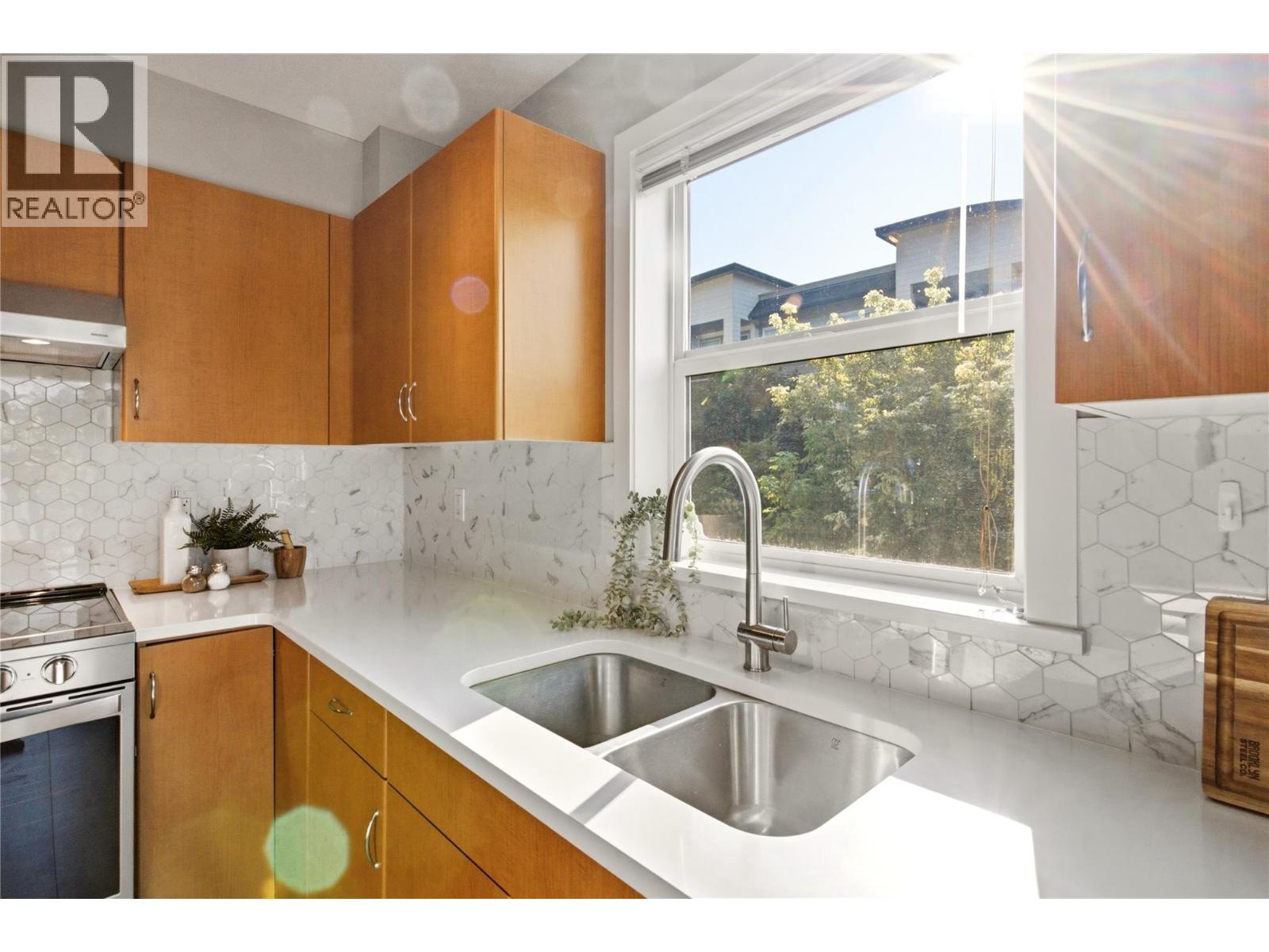 563 Yates Road Unit# 215