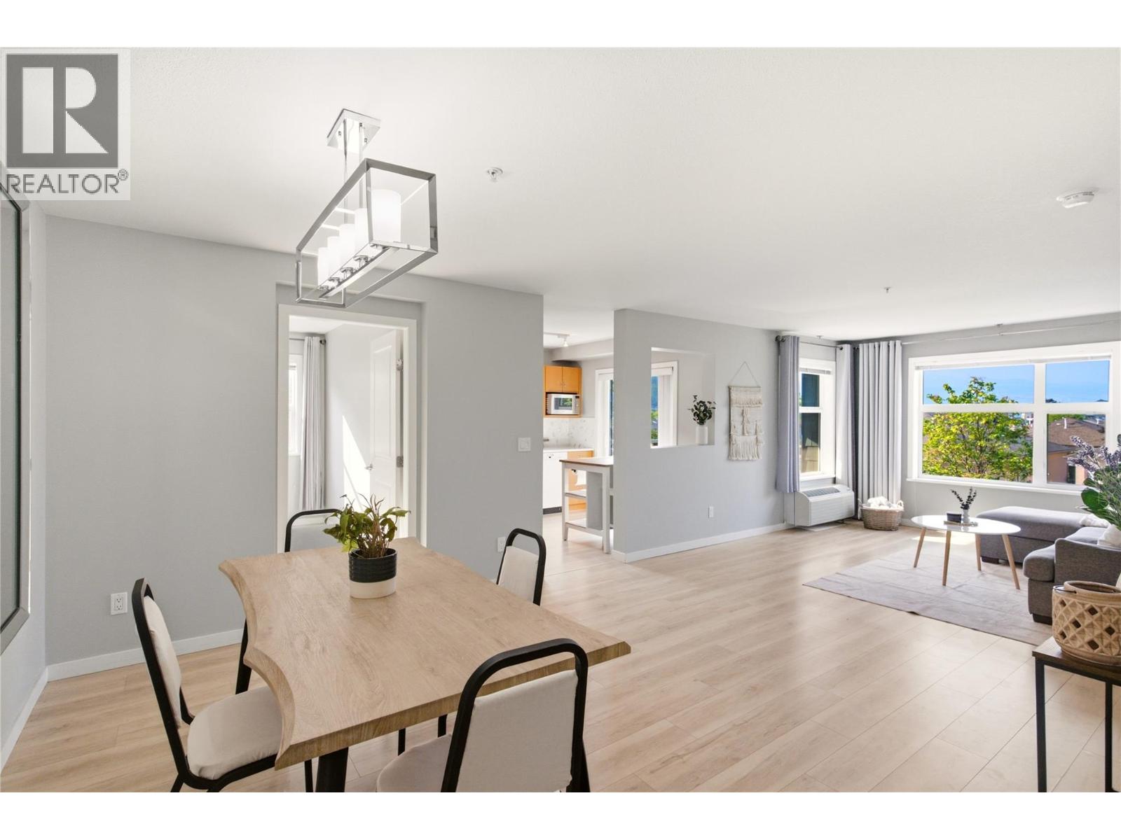563 Yates Road Unit# 215