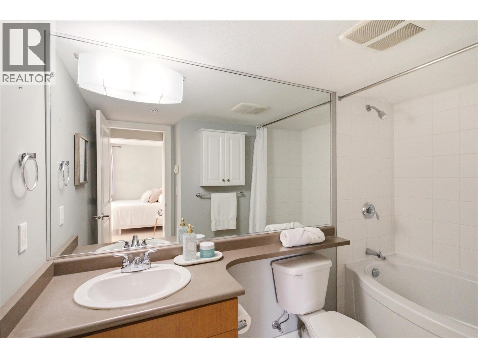 563 Yates Road Unit# 215