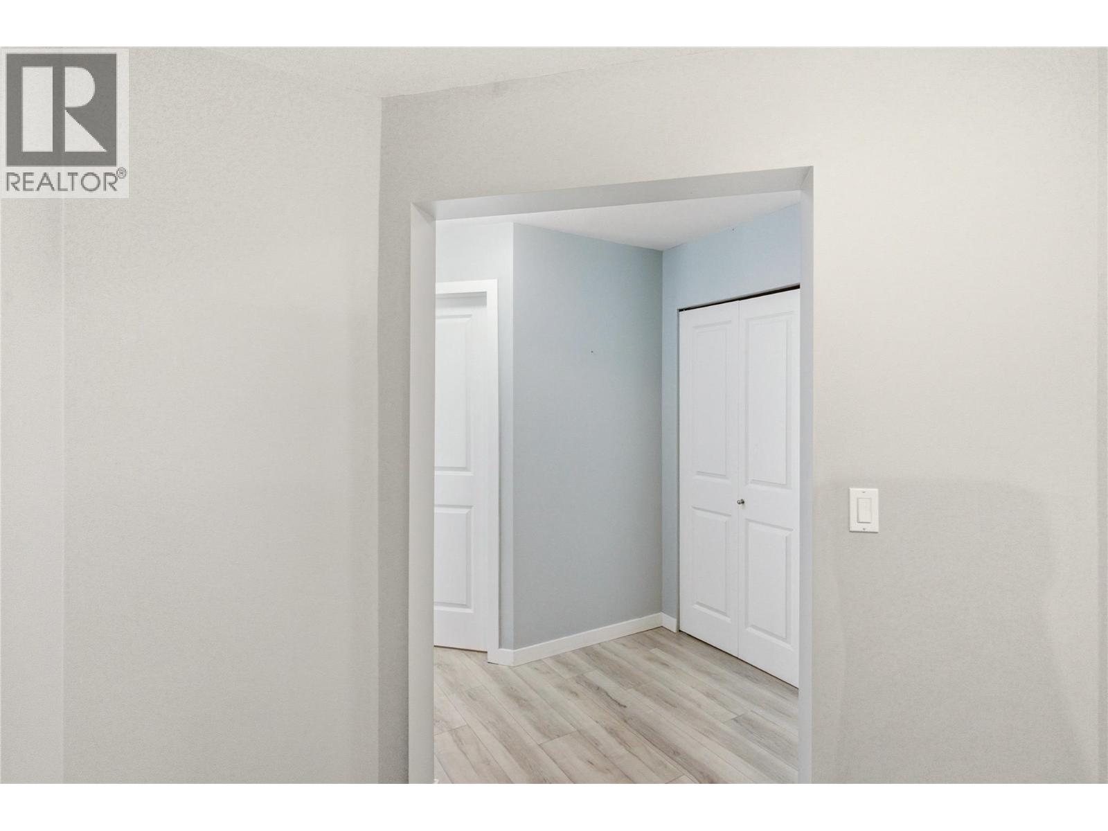 563 Yates Road Unit# 215
