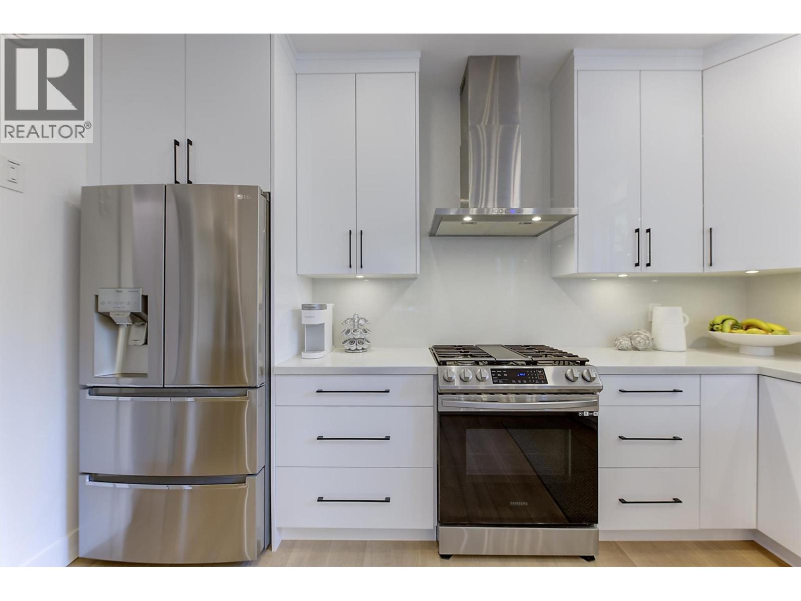 2274 Woodlawn Street Unit# 2