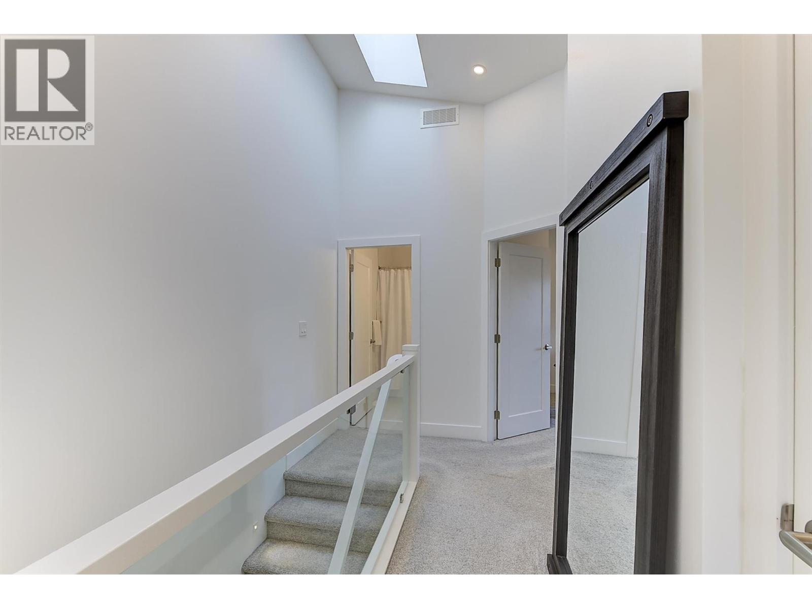 2274 Woodlawn Street Unit# 2