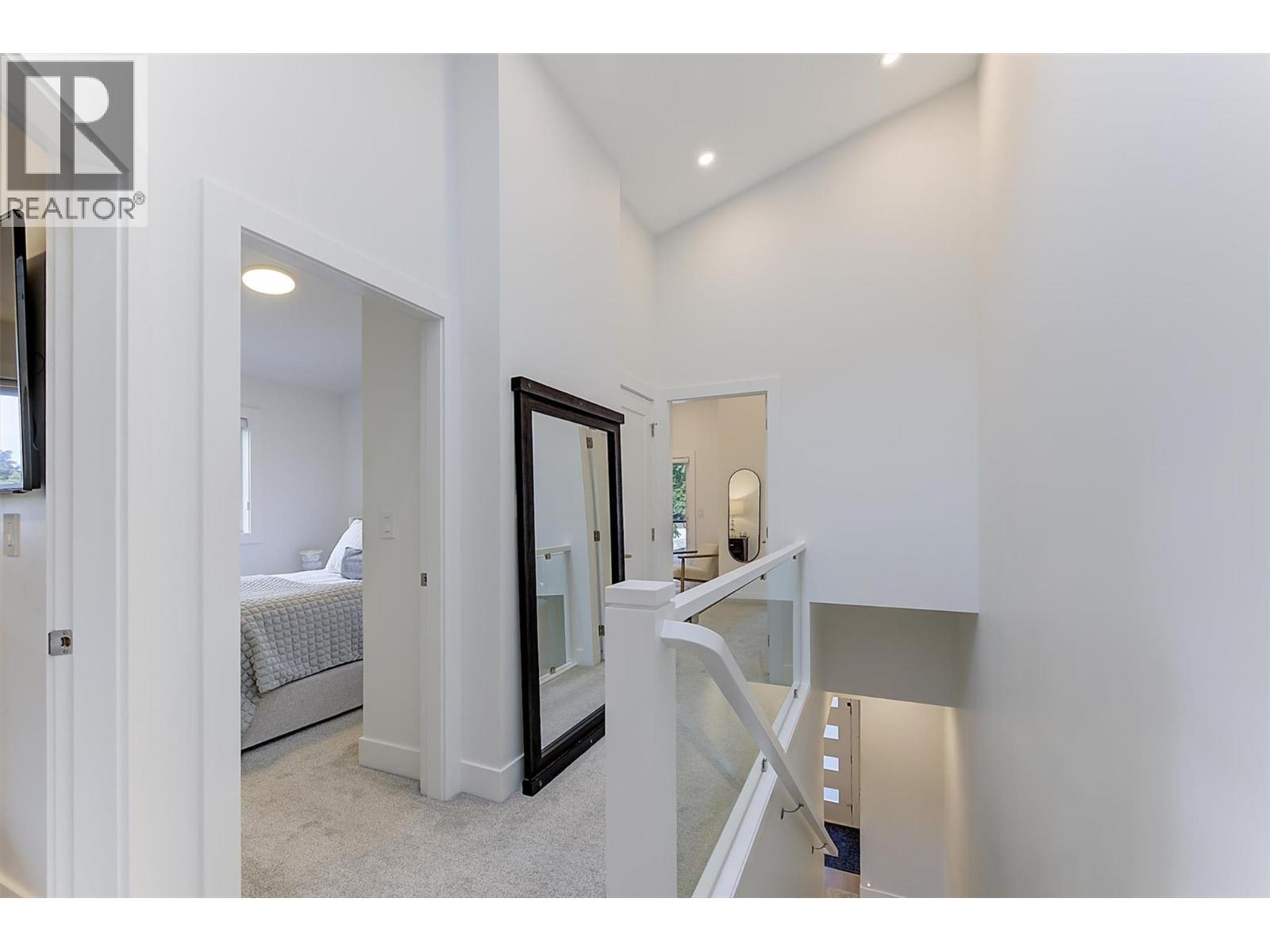 2274 Woodlawn Street Unit# 2
