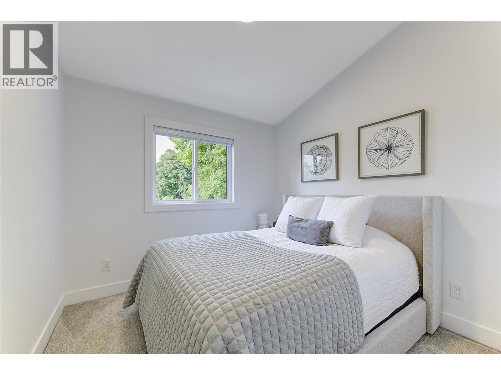 2274 Woodlawn Street Unit# 2