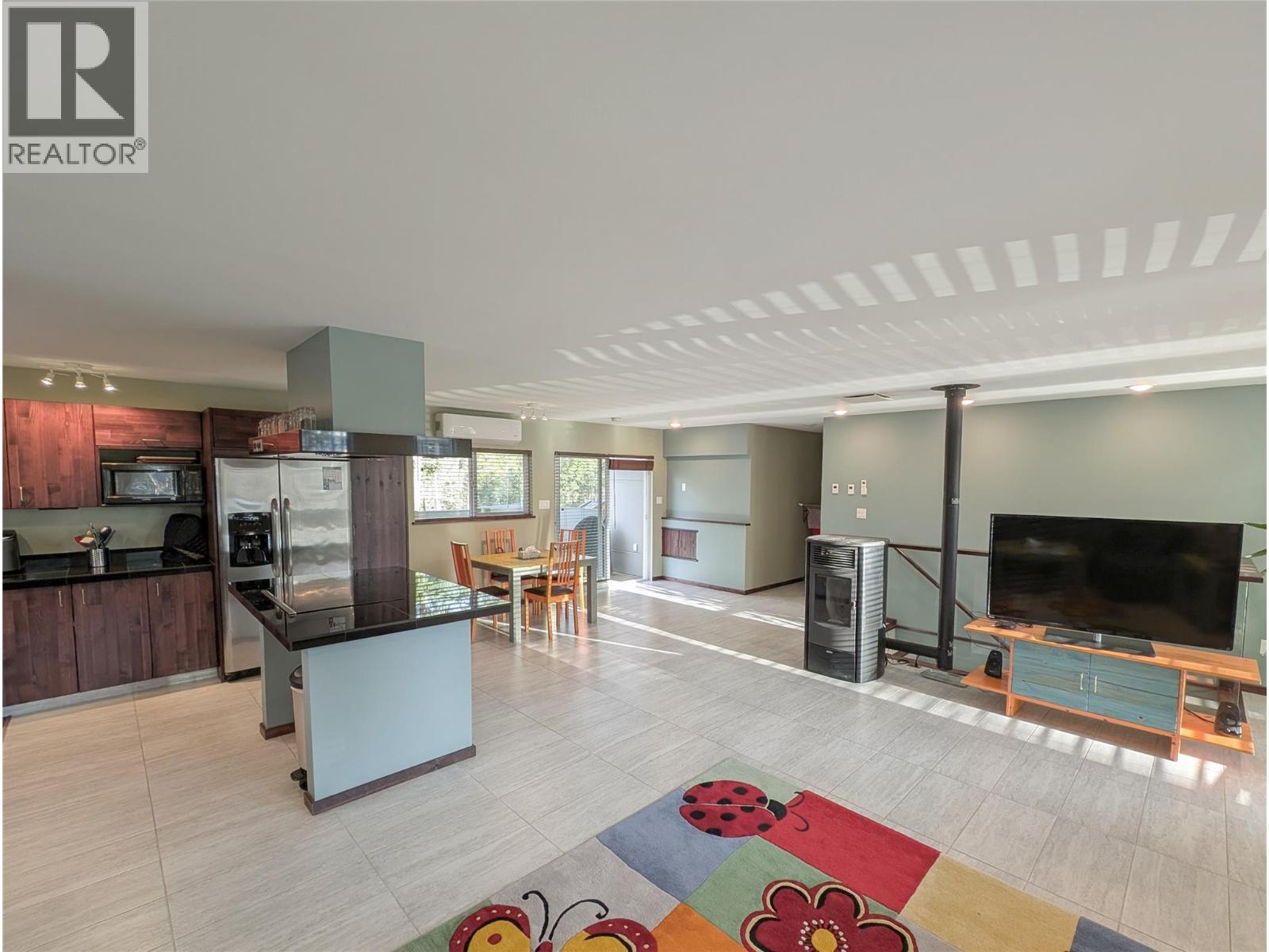 7141 Dunwaters Road