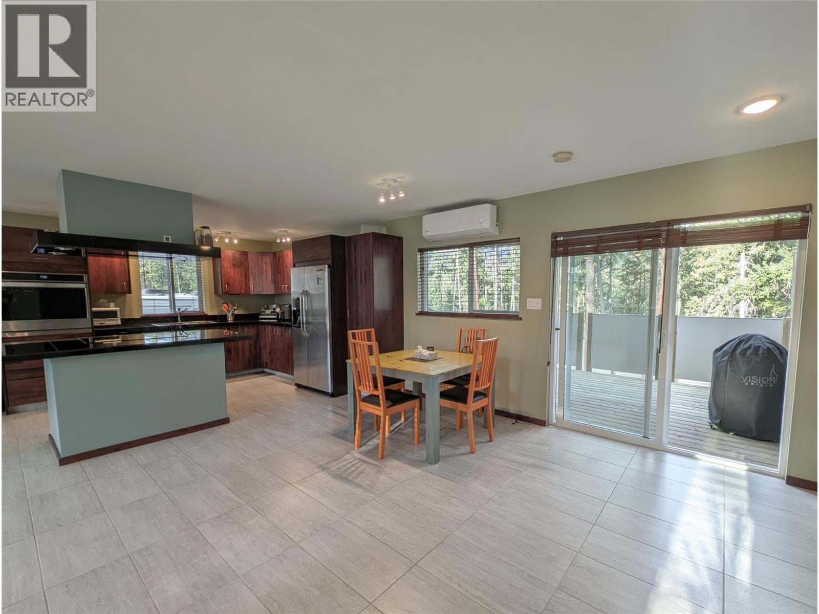 7141 Dunwaters Road