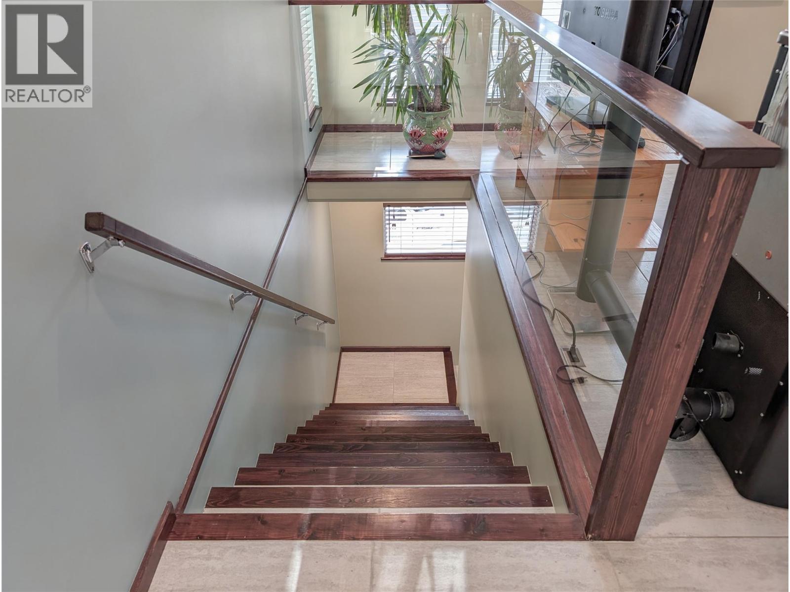 7141 Dunwaters Road