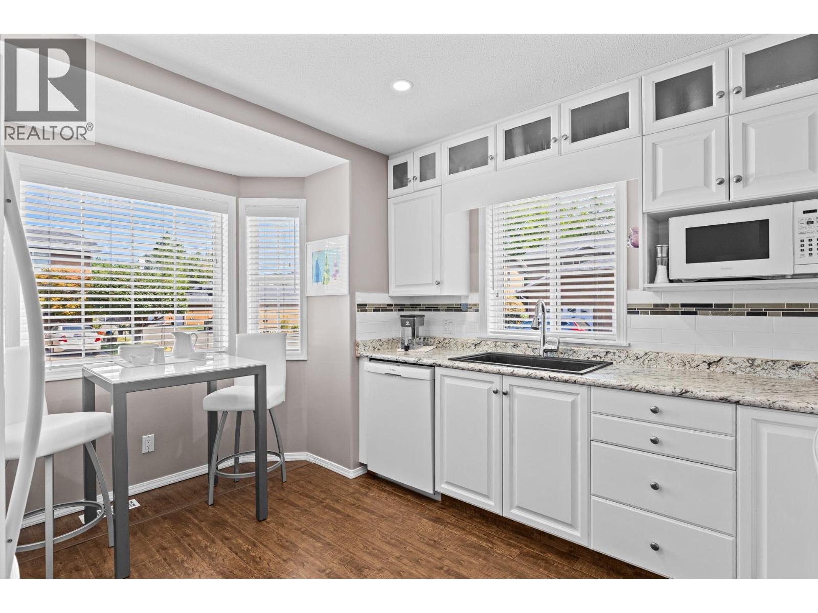 535 Glenmeadows Road Unit# 11