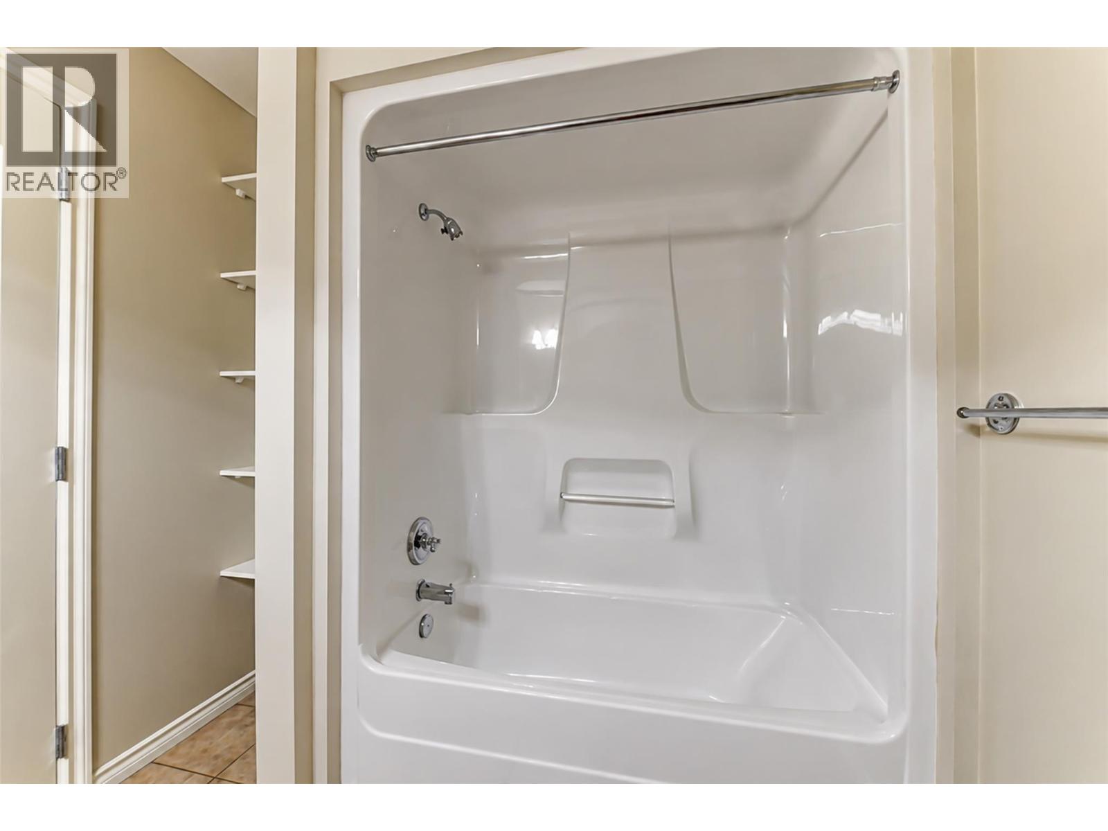 3800 Gallaghers Pinnacle Way Unit# 29