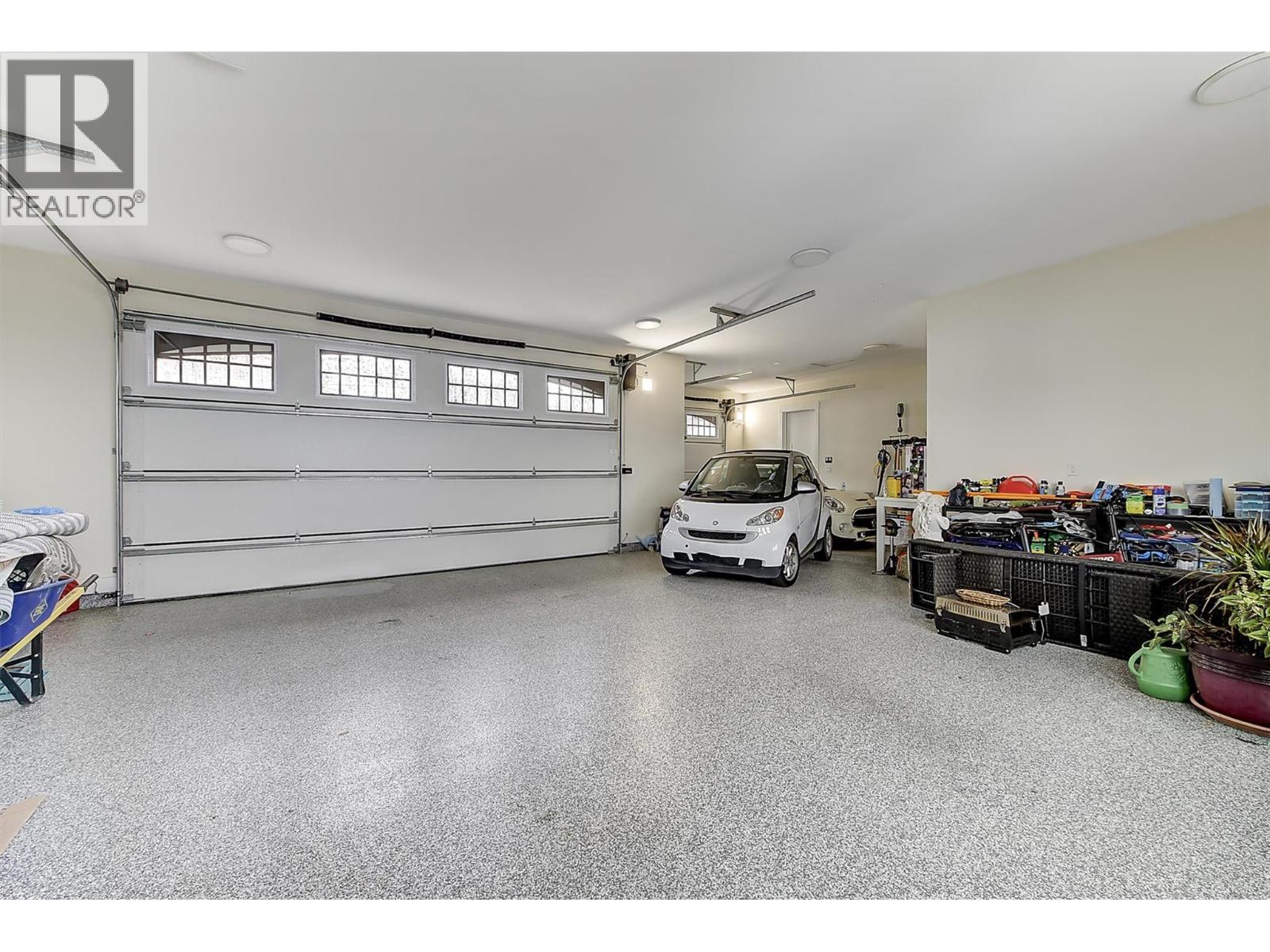 3279 Vineyard View Drive