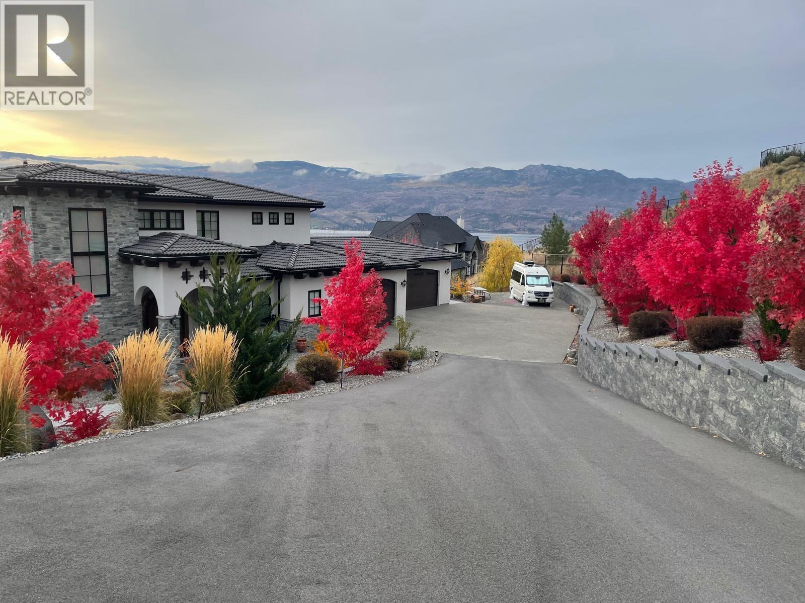 3279 Vineyard View Drive
