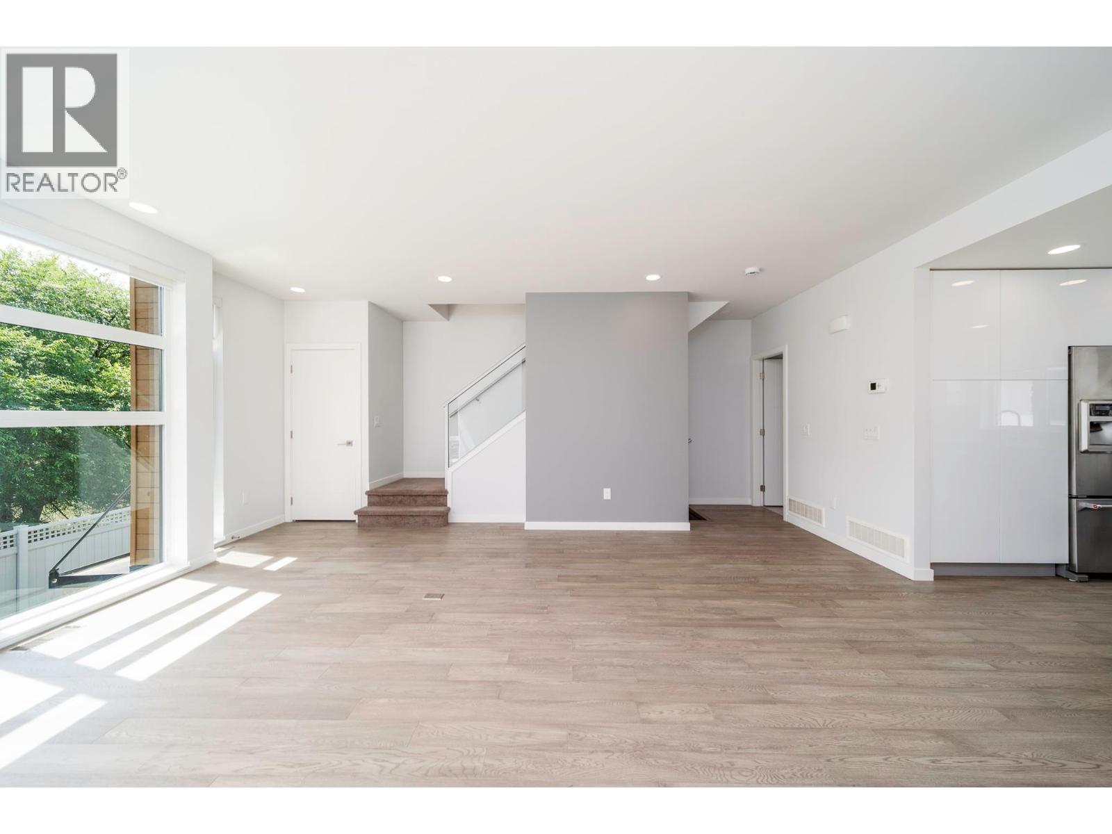 1515 Highland Drive N Unit# 29